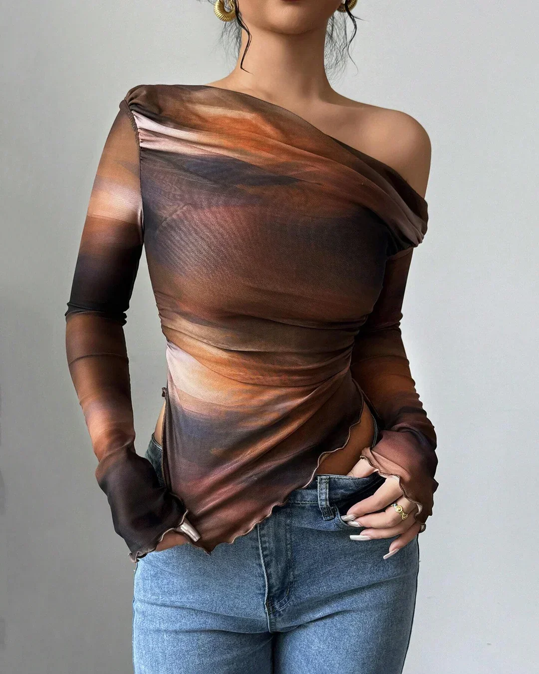 Abstract Print Asymmetric Neck Long Sleeve Fitted Top - Image 2