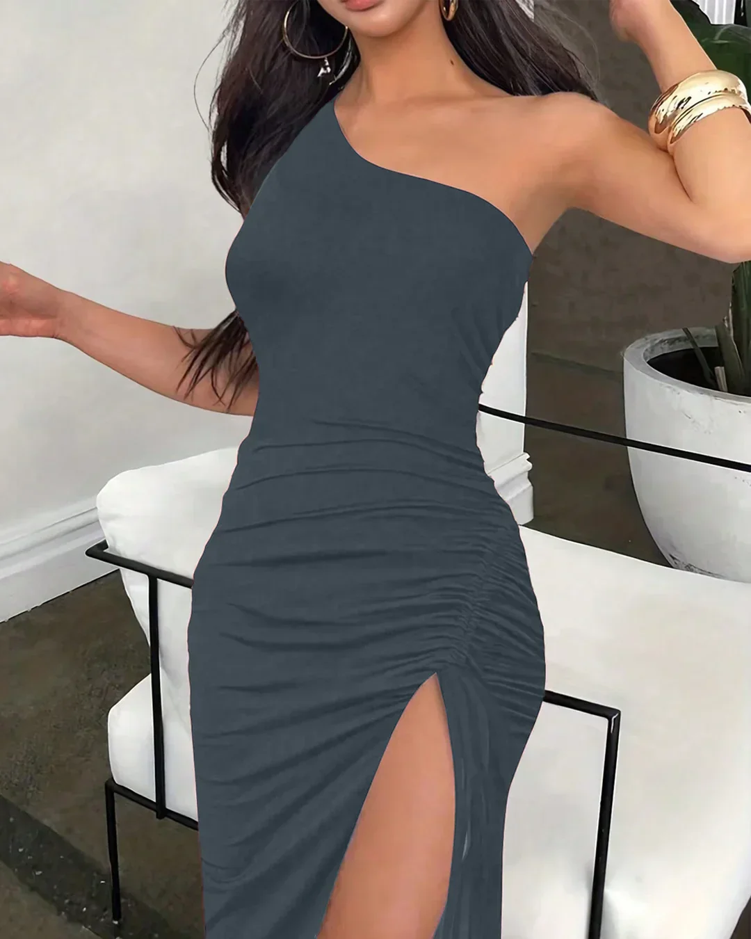 Asymmetrical Neck Sleeveless Slit Maxi Dress in Grey - Image 2