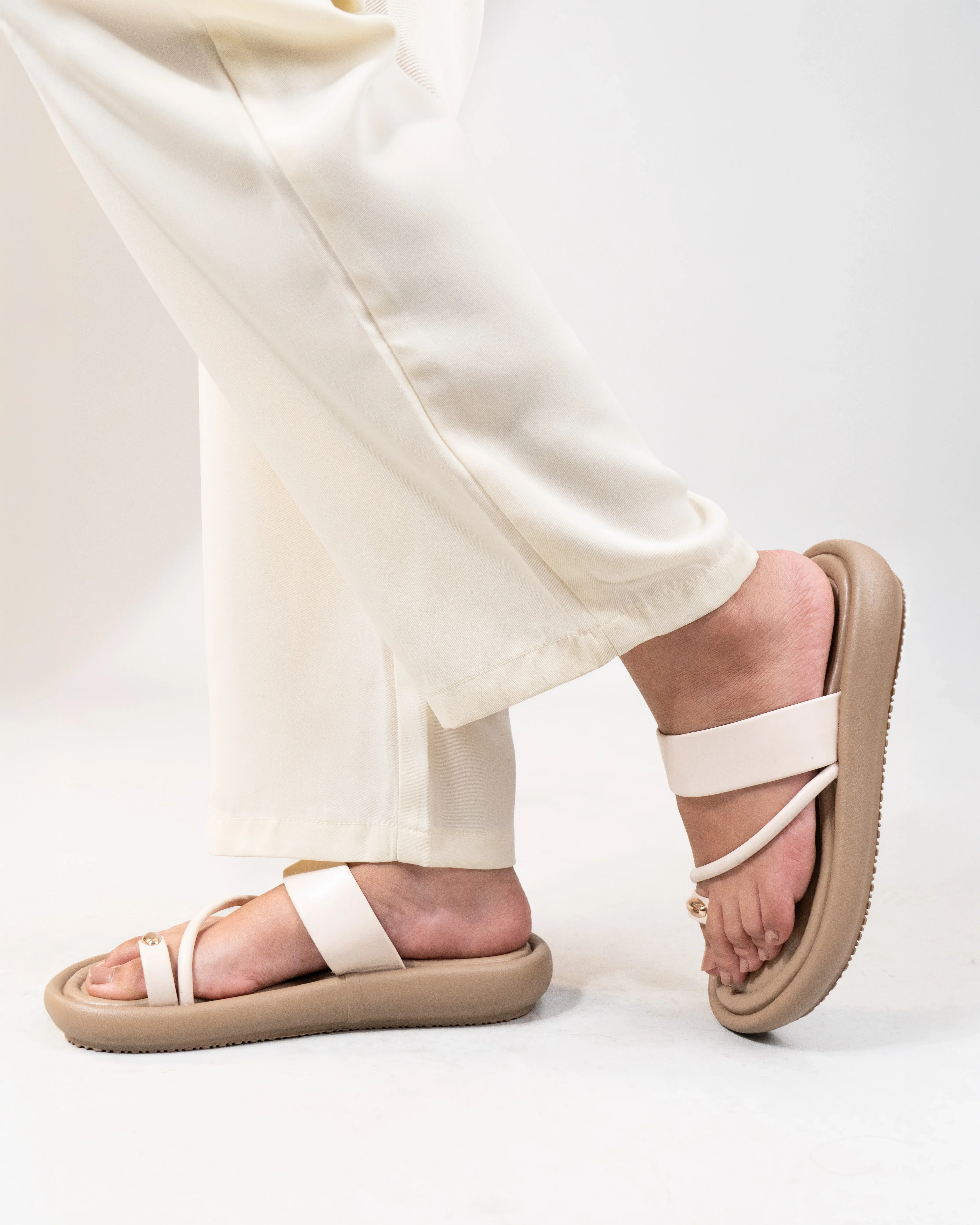 Beige Strappy One-Toe Flat Sandals - Image 4