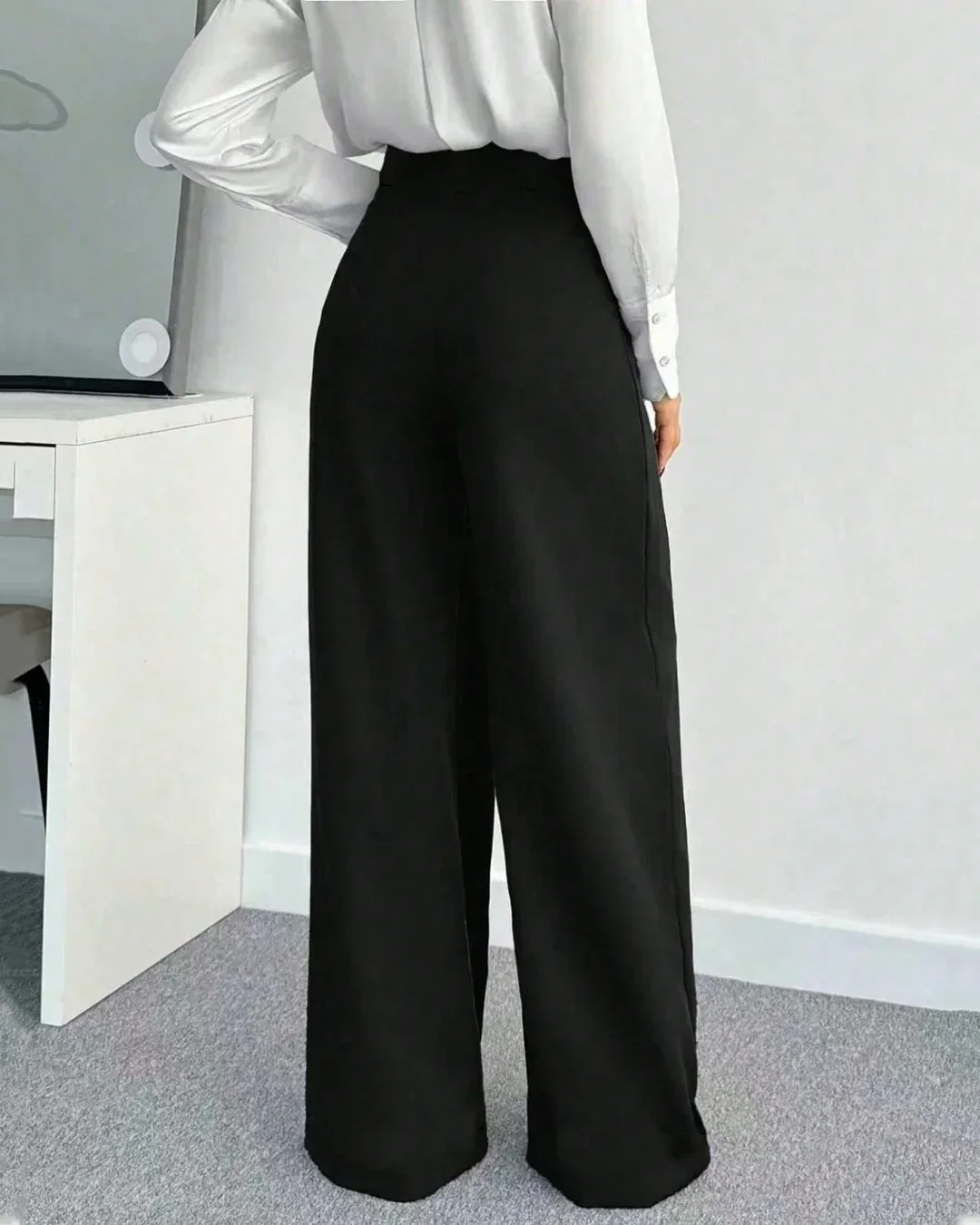 Black High-Waist Pleated Wide-Leg Flowy Trousers - Image 2
