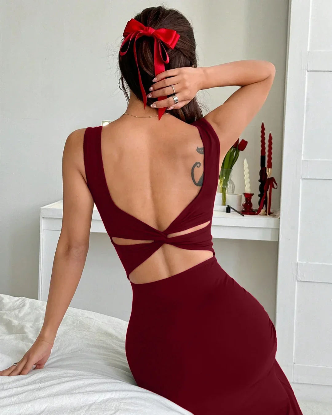 Burgundy Sleeveless Bodycon Maxi Dress with Side Slit and Cutout Back Detail - Image 4