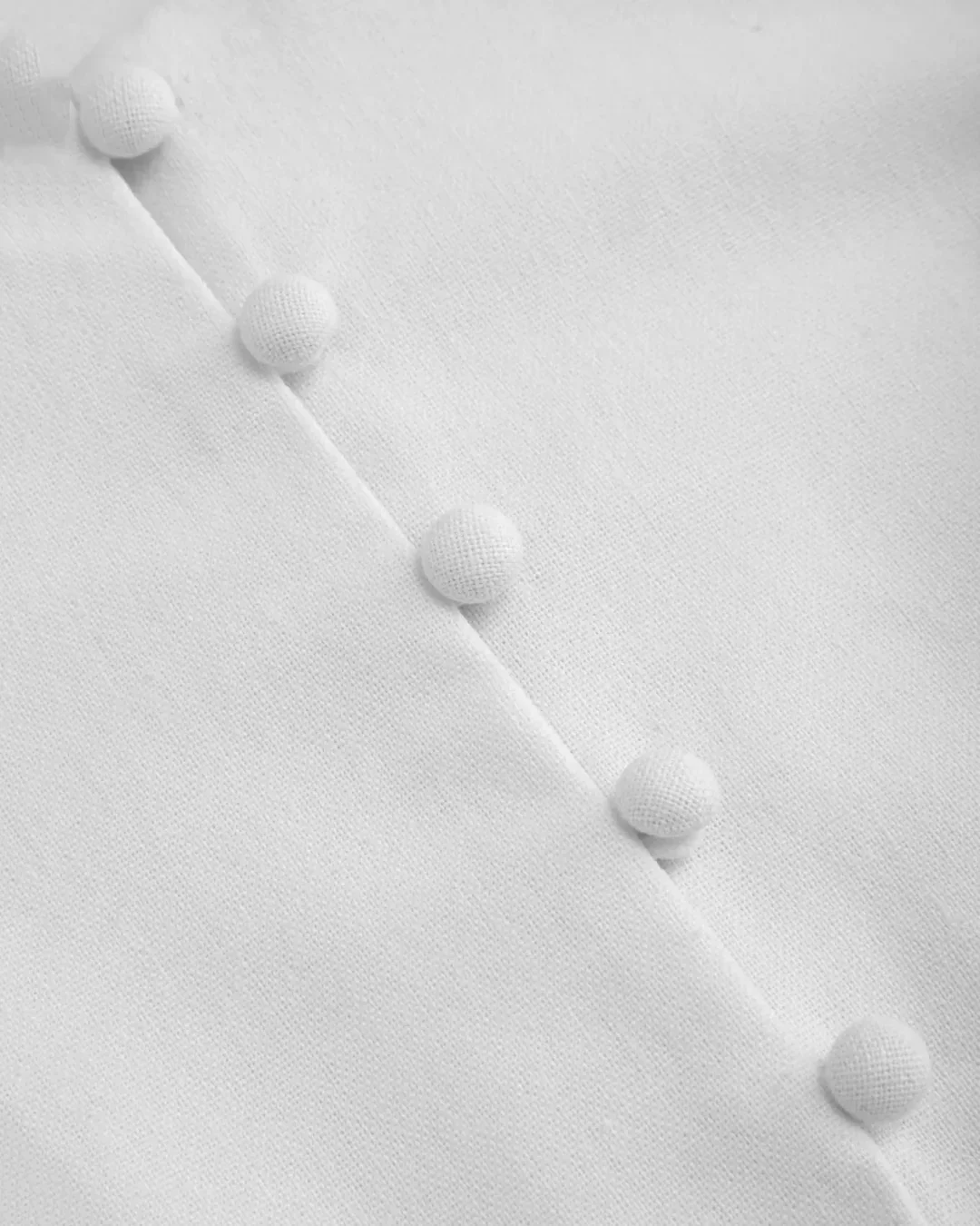 Button Front Tailored Sleeveless Top in White - Image 4