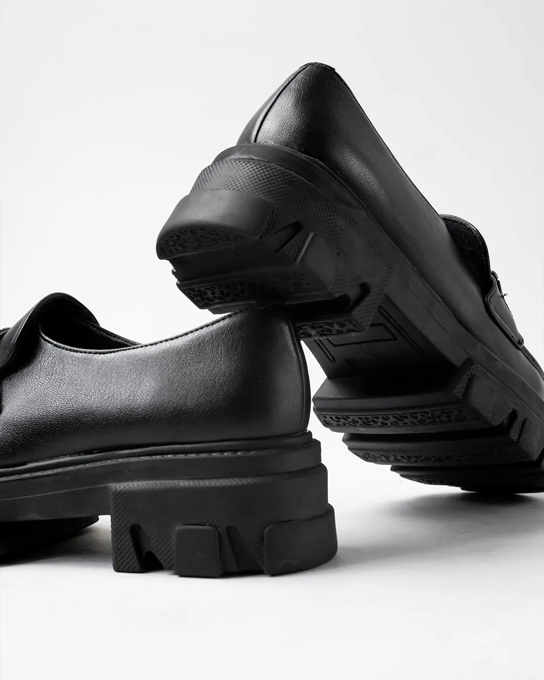 Chunky Buckle Detail Black Loafers - Image 7