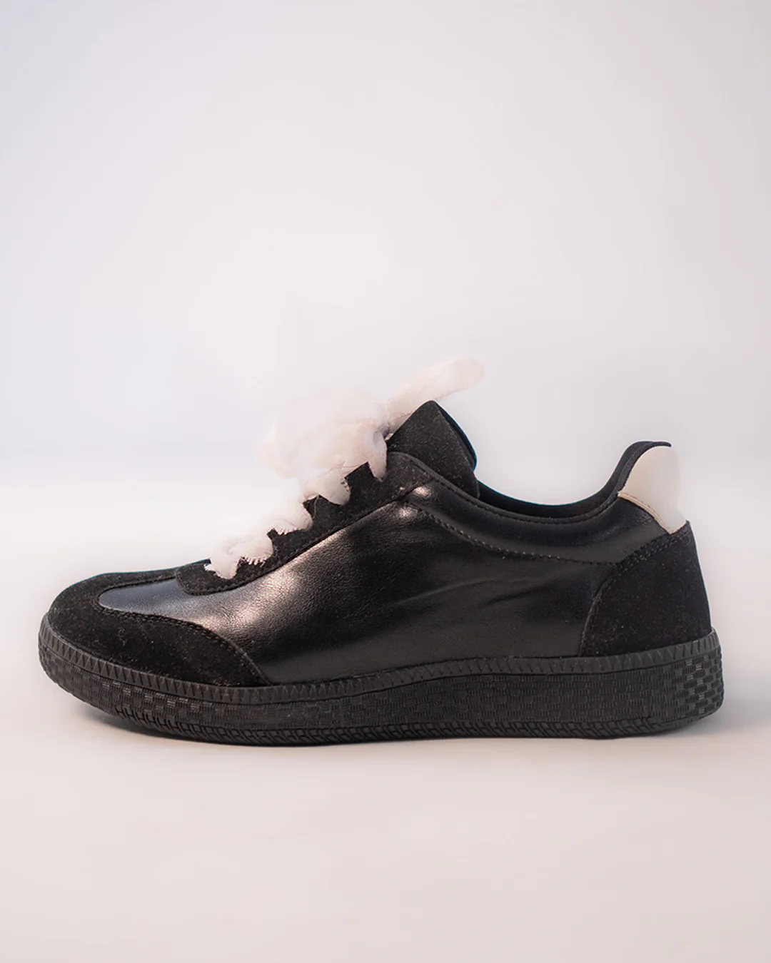 Classic Lace-Up Canvas Shoes In Black - Image 4