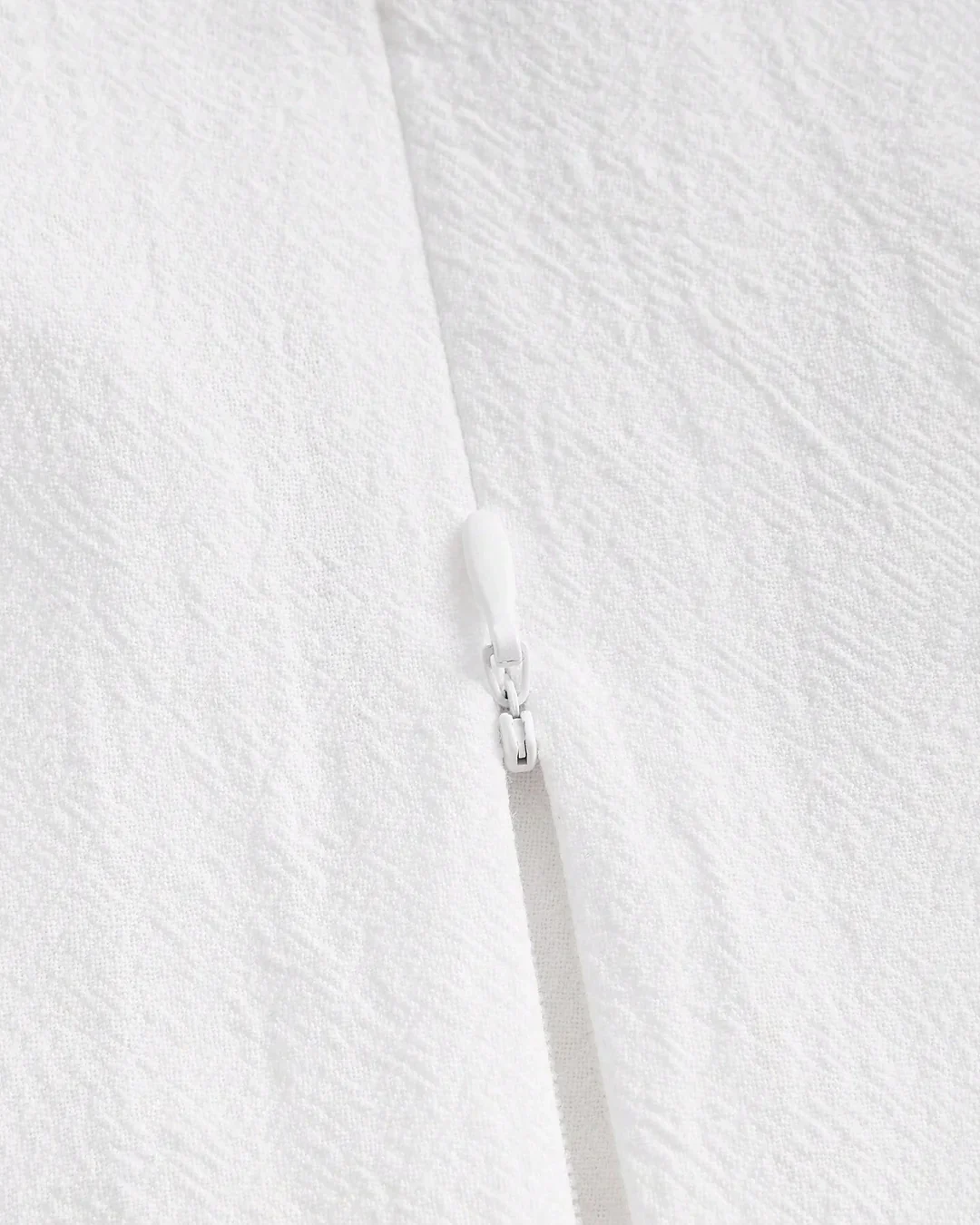 Collared Front Twist Crop Shirt Top in White - Image 3