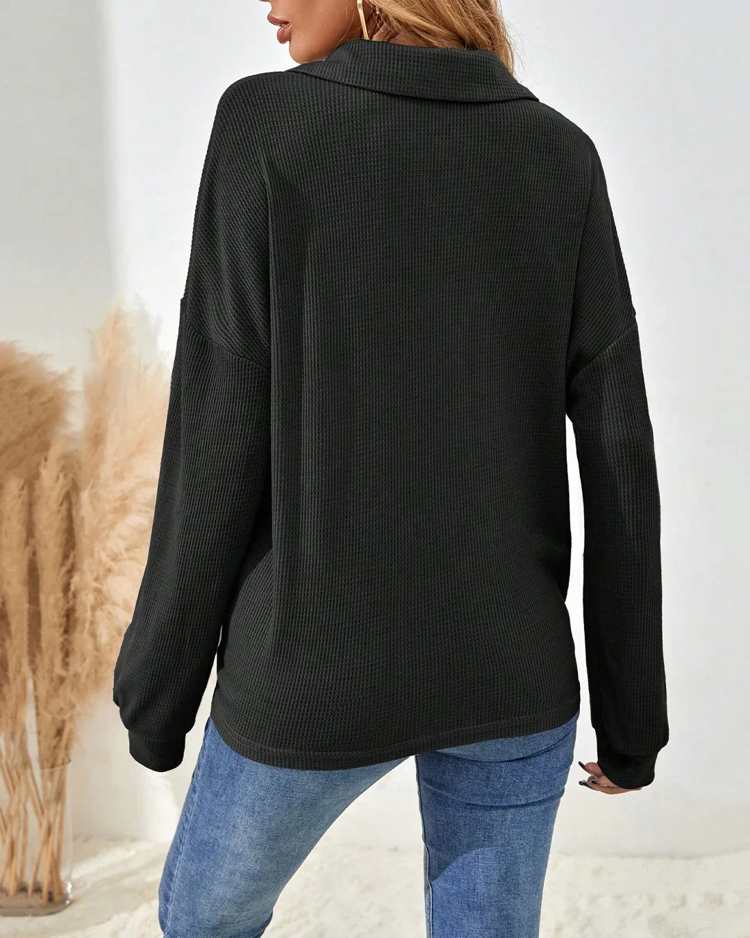 Collared Neck Straight Hem Solid Full Sleeve Top in Black - Image 2