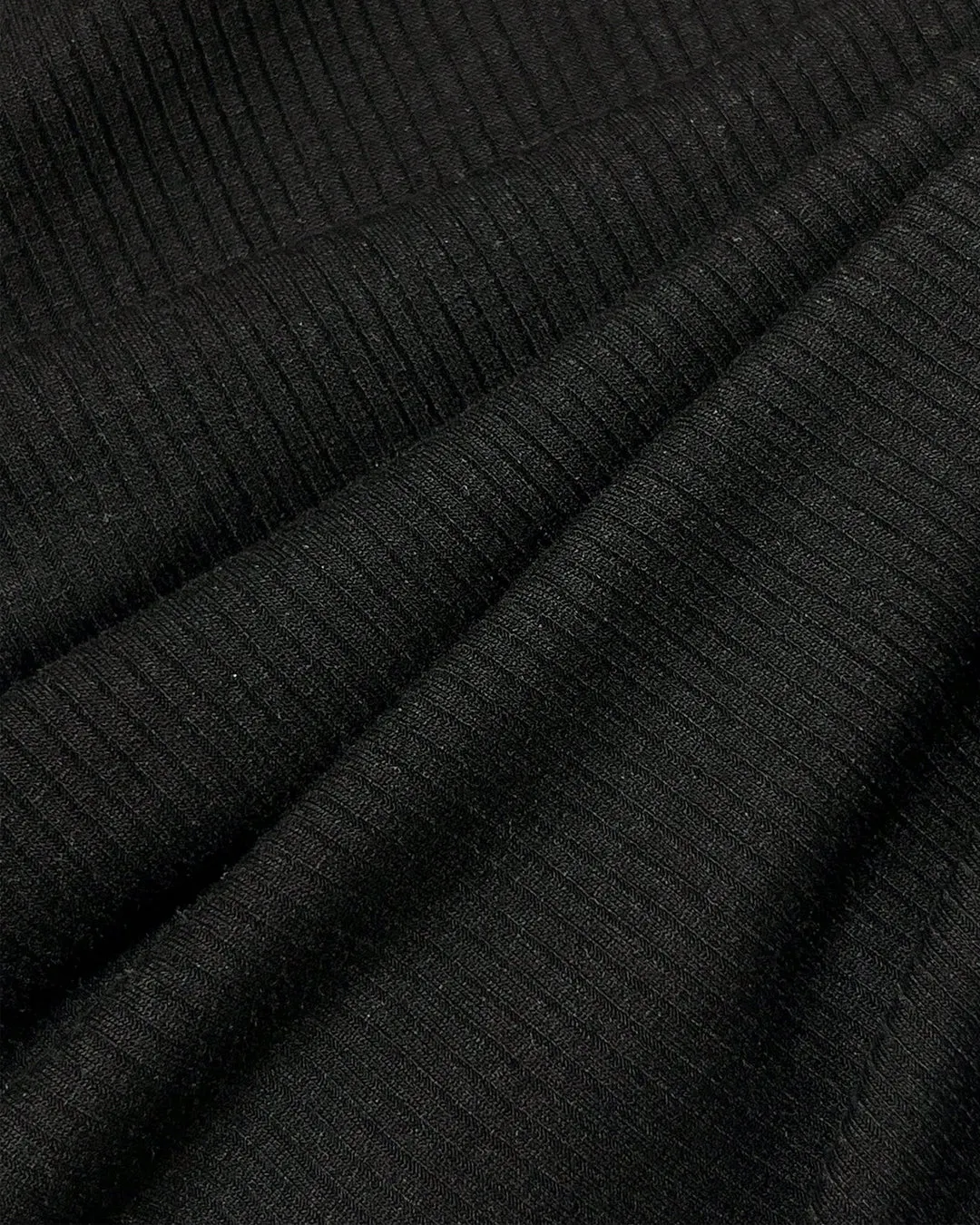 Contrast Collar Pleated Hem Mini Dress in Black Curve & Plus - Image 3