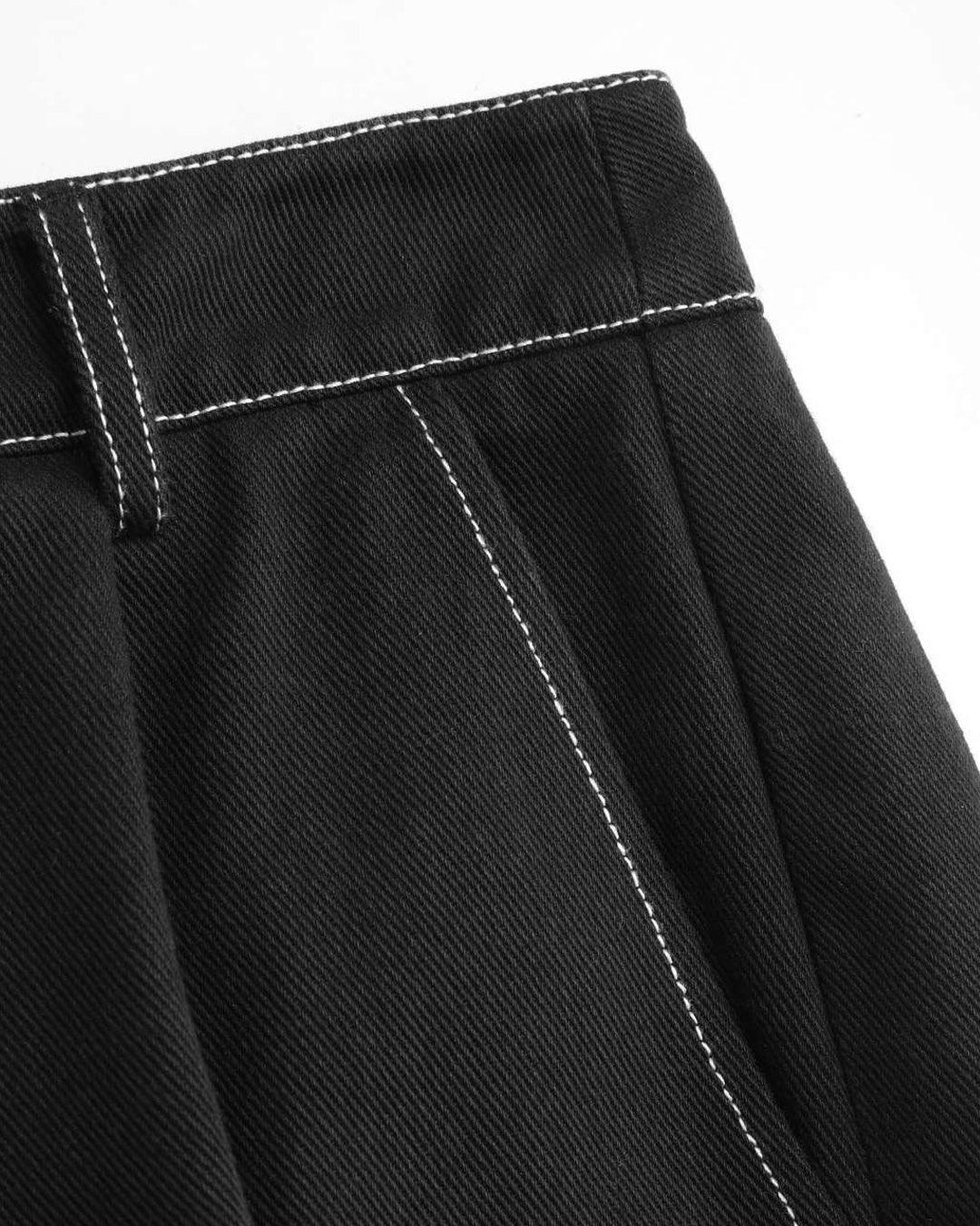 Contrast Stitch Pockets Baggy Women’s Cargo In Black - Image 4