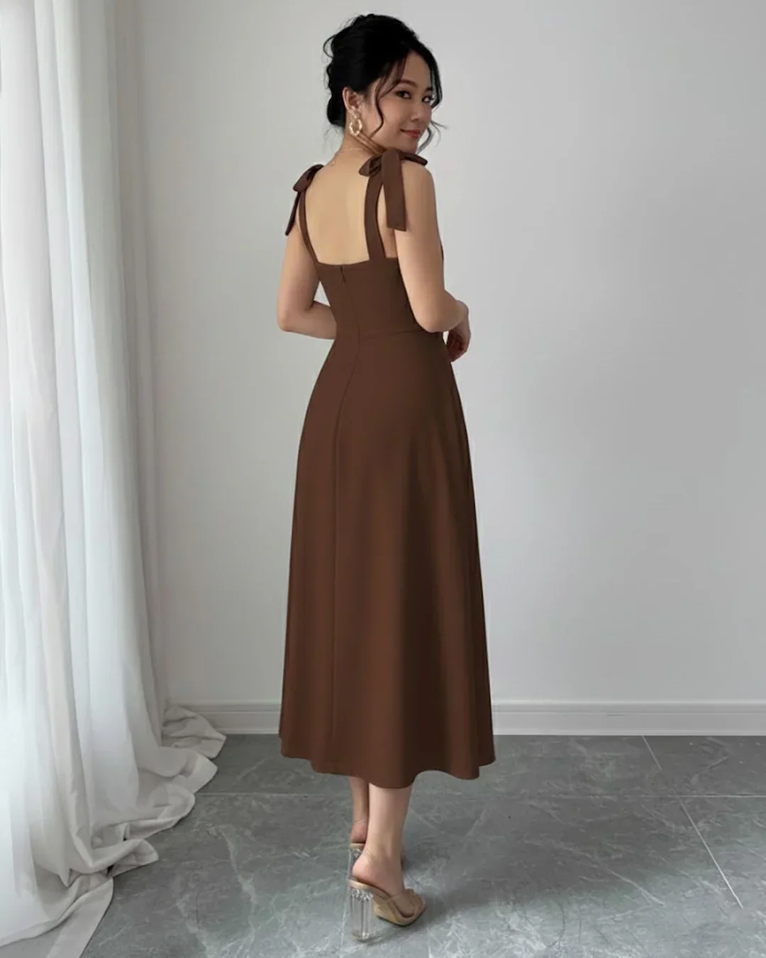 Dark Brown Sweetheart Tie-Strap Midi Dress - Image 2