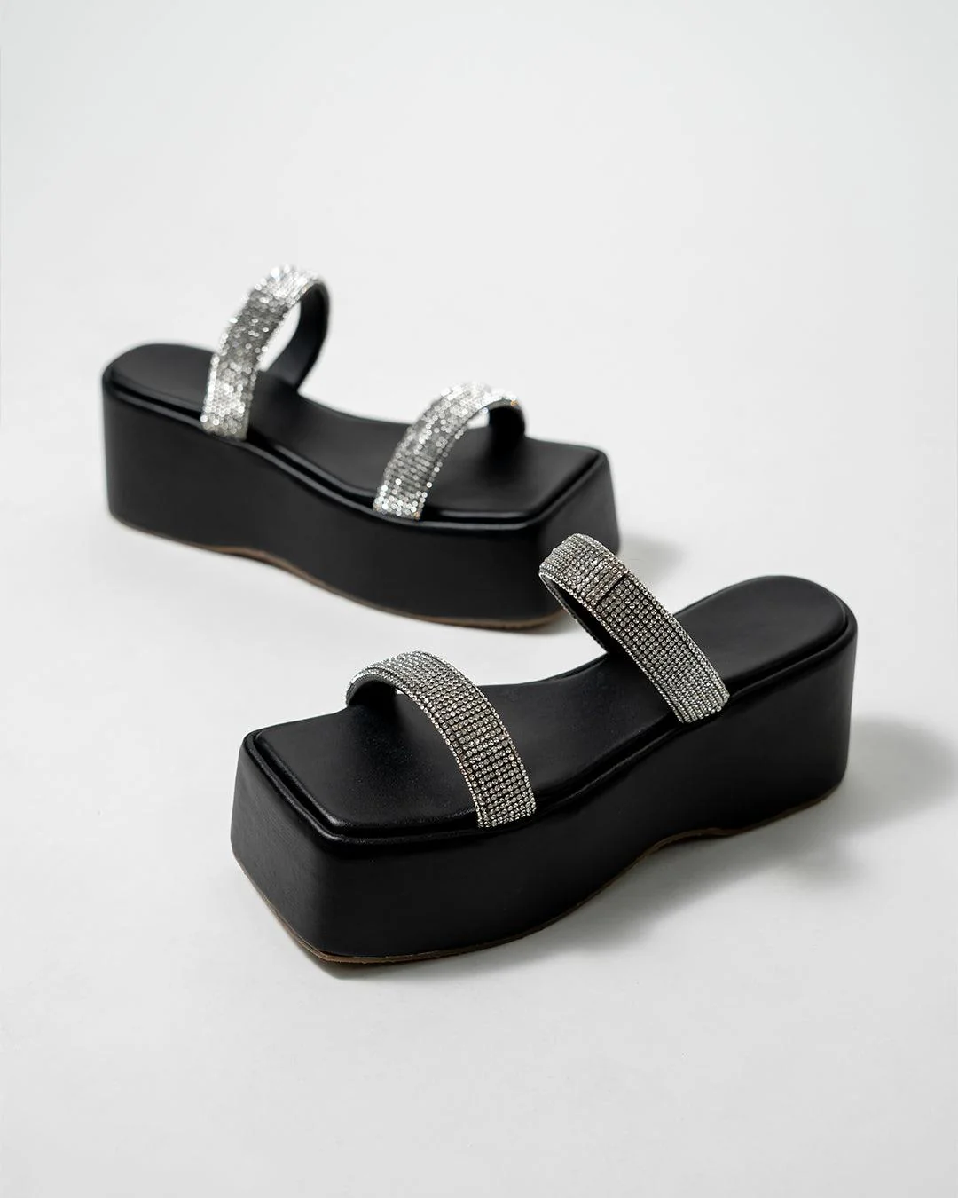Disco era vibe shimmer Y2K platforms black - Image 5