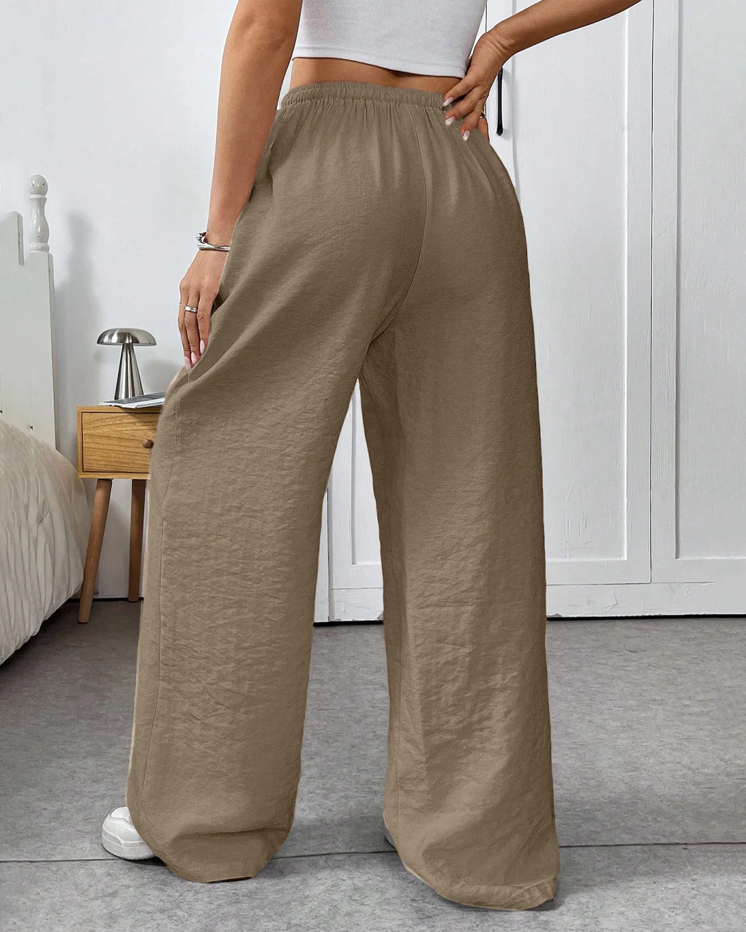 Drawstring Waist Loose Pocket Pants in Brown - Image 2