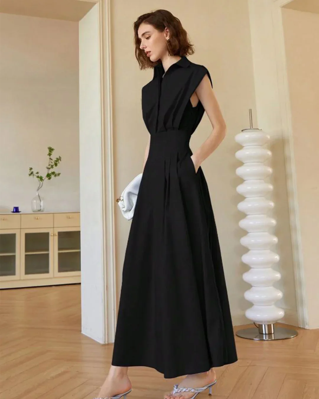 Elegant Collared Sleeveless Midi Dress in Black - Image 2