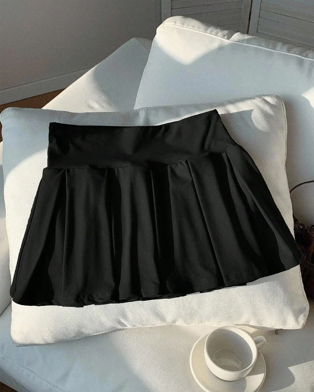 High-Waist Pleated Flared Mini Skirt in Black - Image 3