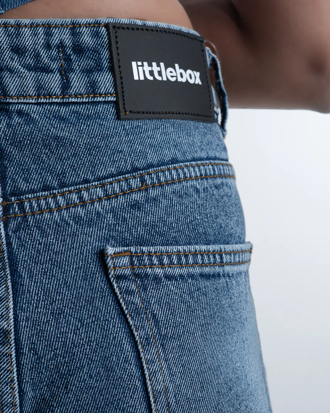 High Waist Regular Mid Rise Jeans In Blue - Image 3