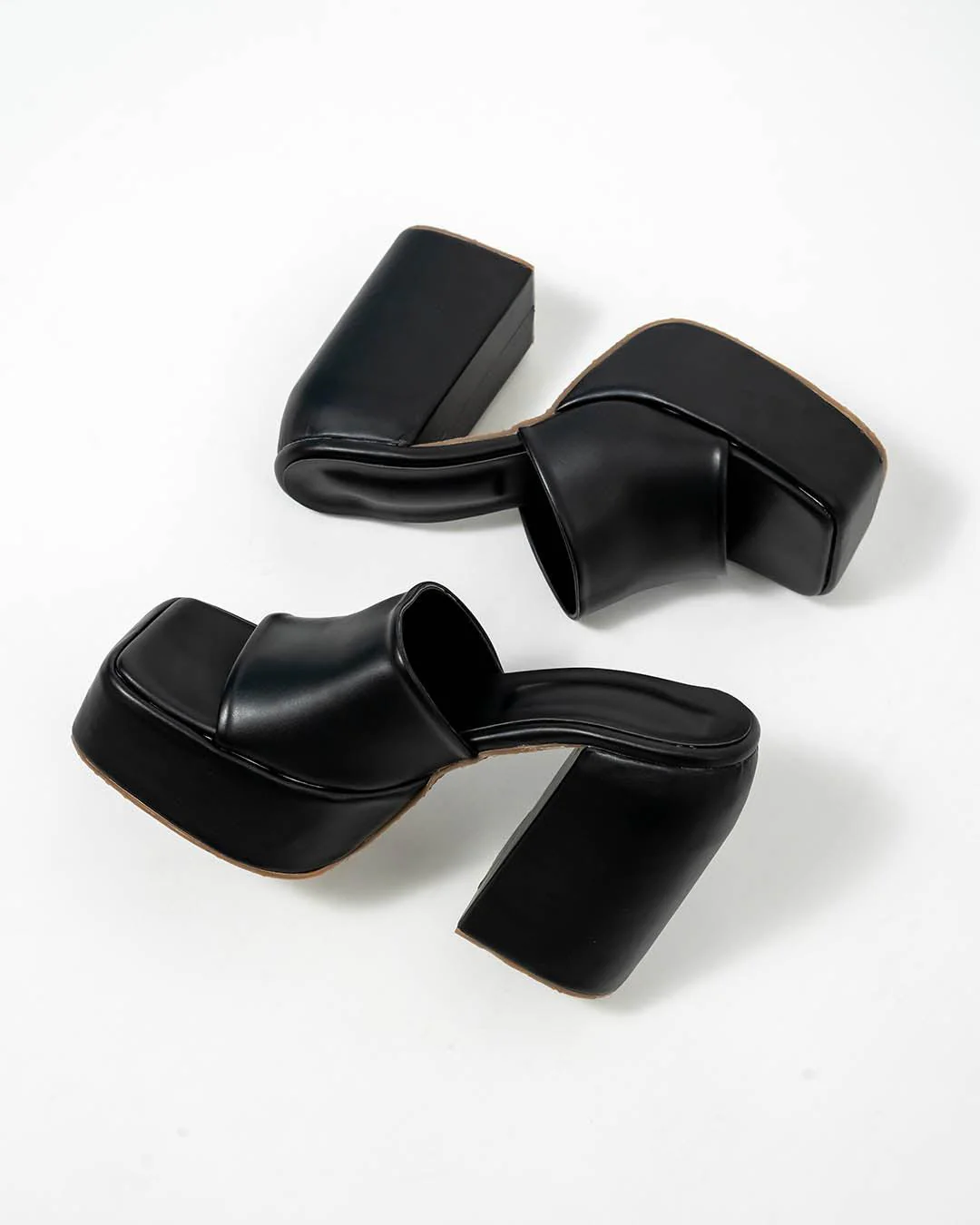 "it girl" trending pinterest inspired platforms black - Image 4