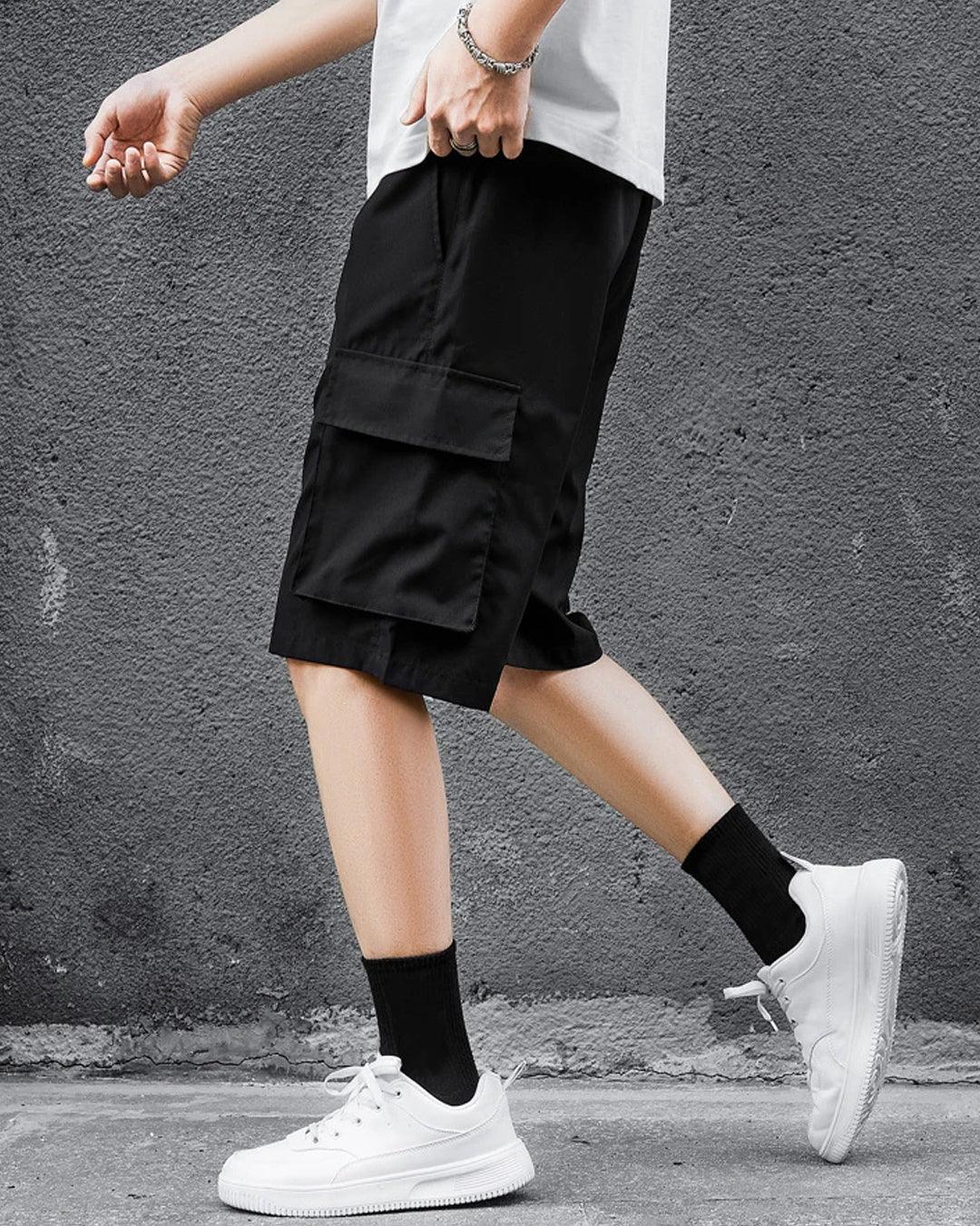 Loose Fit Men's Drawstring Waist Cargo Shorts With Flap Pockets - Image 4