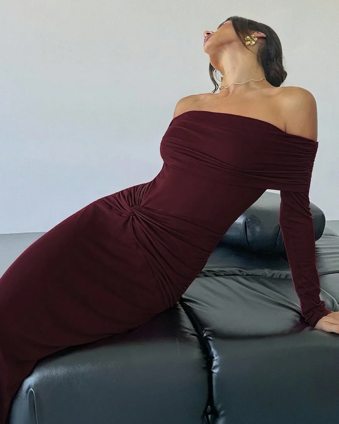 Maroon Off-Shoulder Ruched Waist A-Line Twist Maxi Dress - Image 4