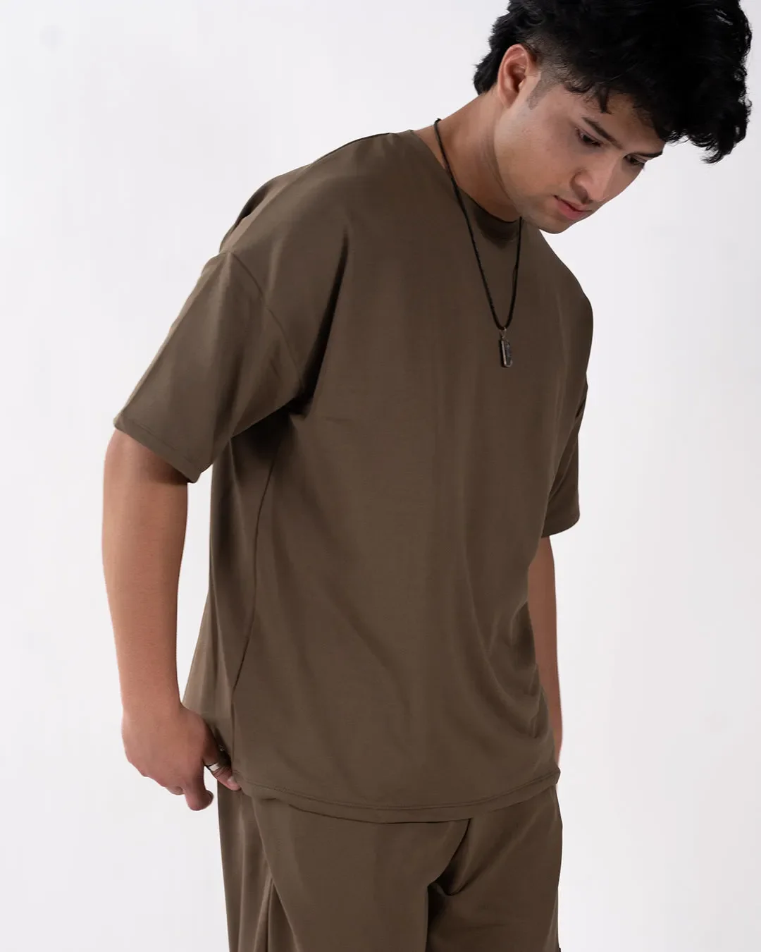 Men Crew Neck Short Sleeve Flap Pocket Drawstring Casual Comfortable Set in Chocolate Brown - Image 5