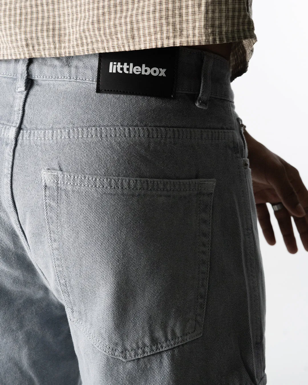 Men Regular Mid Rise Grey Jeans - Image 4