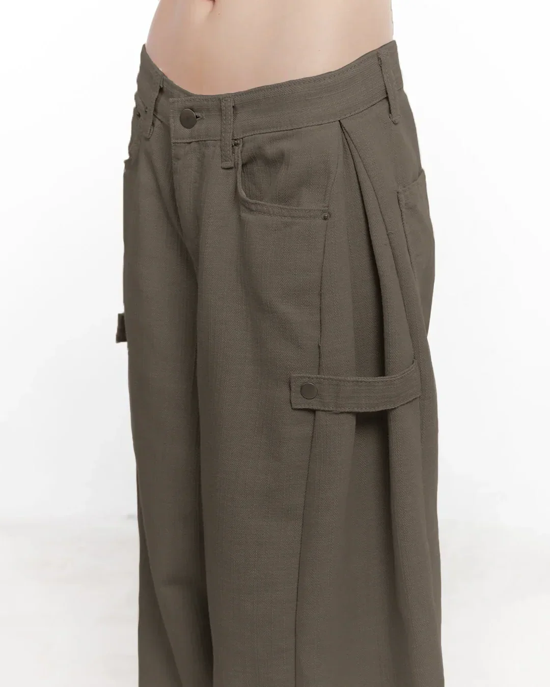 Mid-Rise Cargo Wide-Leg Trouser in Grey - Image 2