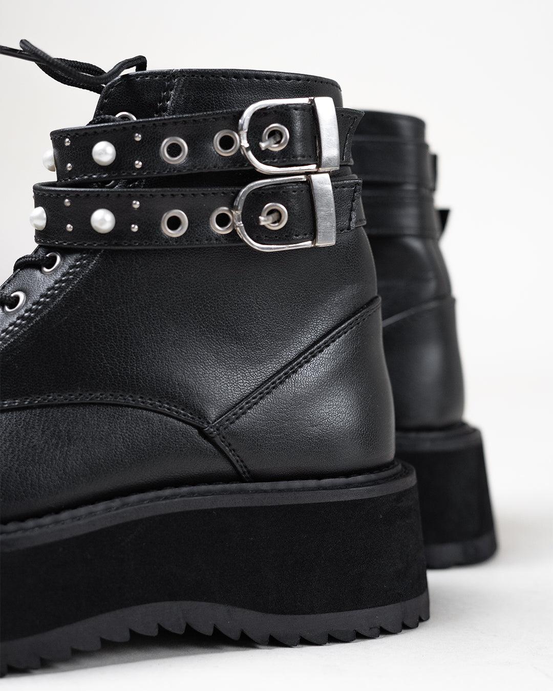 Off Duty Aesthetic Silver Studs Black Chunky Boots - Image 3