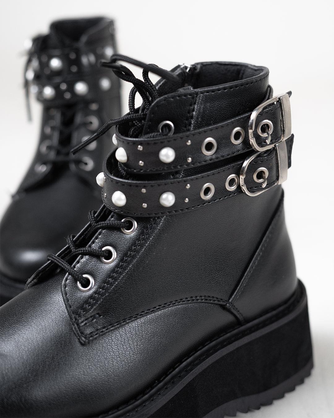 Off Duty Aesthetic Silver Studs Black Chunky Boots - Image 5