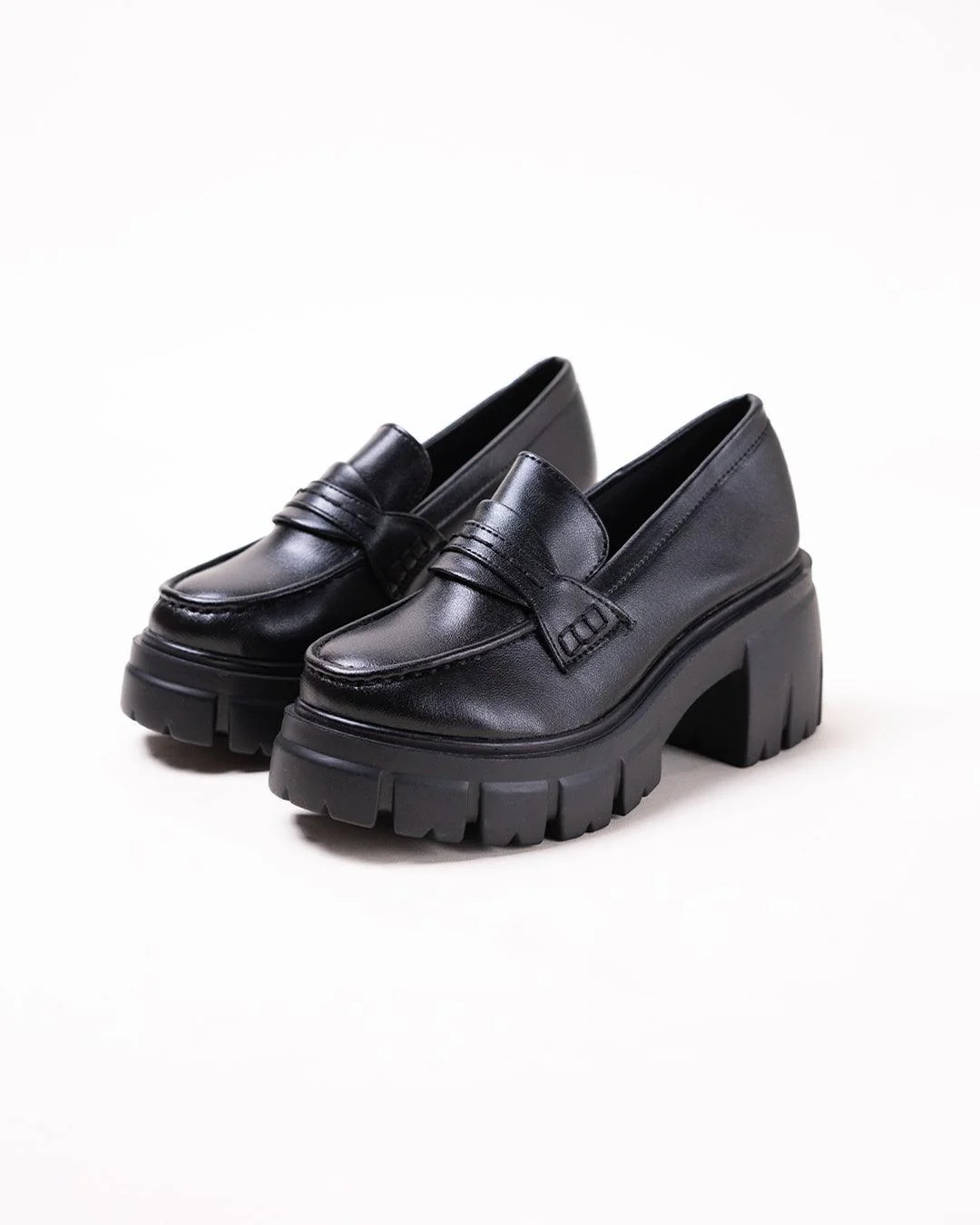 Off Duty Aesthetic Chunky Black Trending Loafers - Image 2