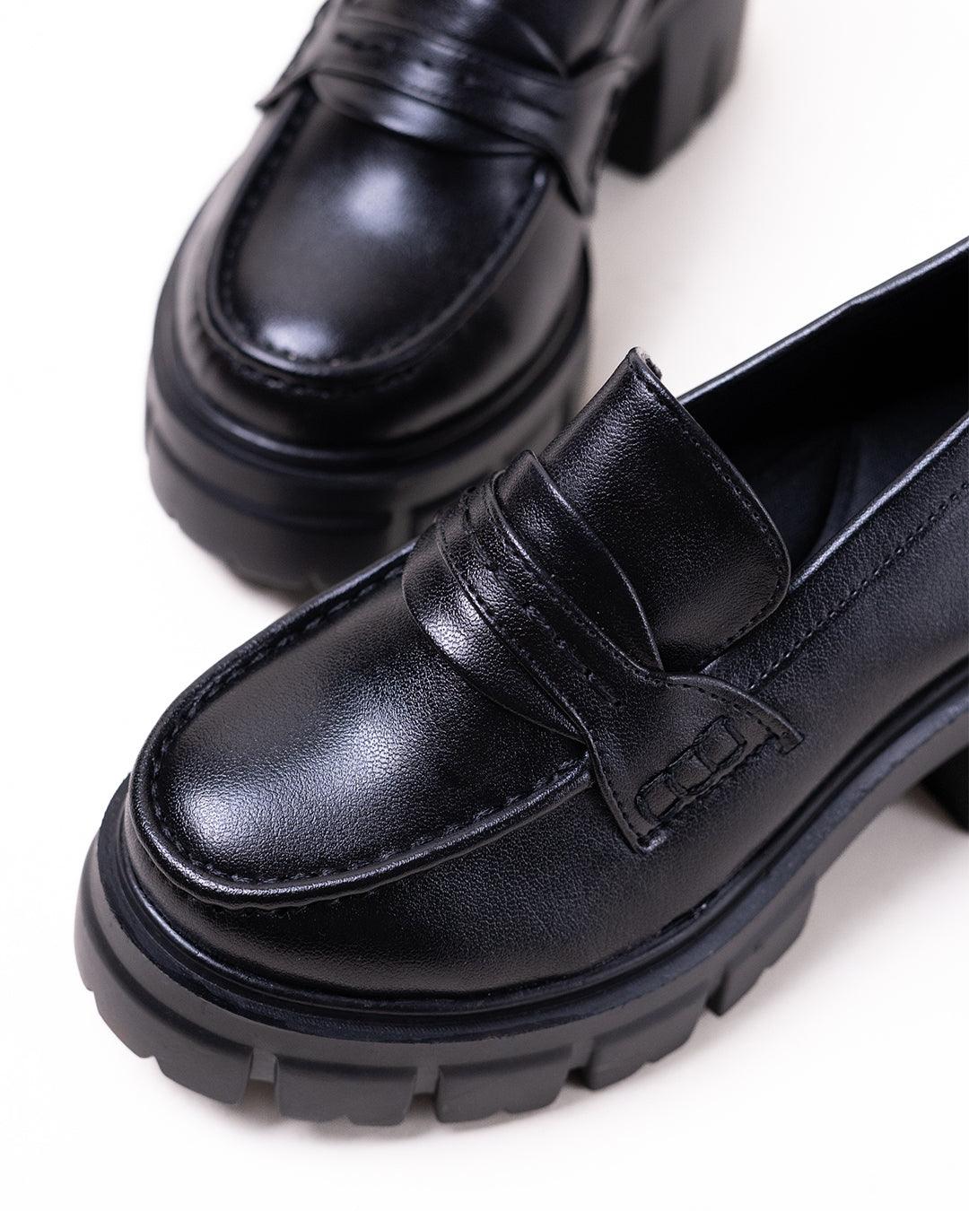 Off Duty Aesthetic Chunky Black Trending Loafers - Image 3