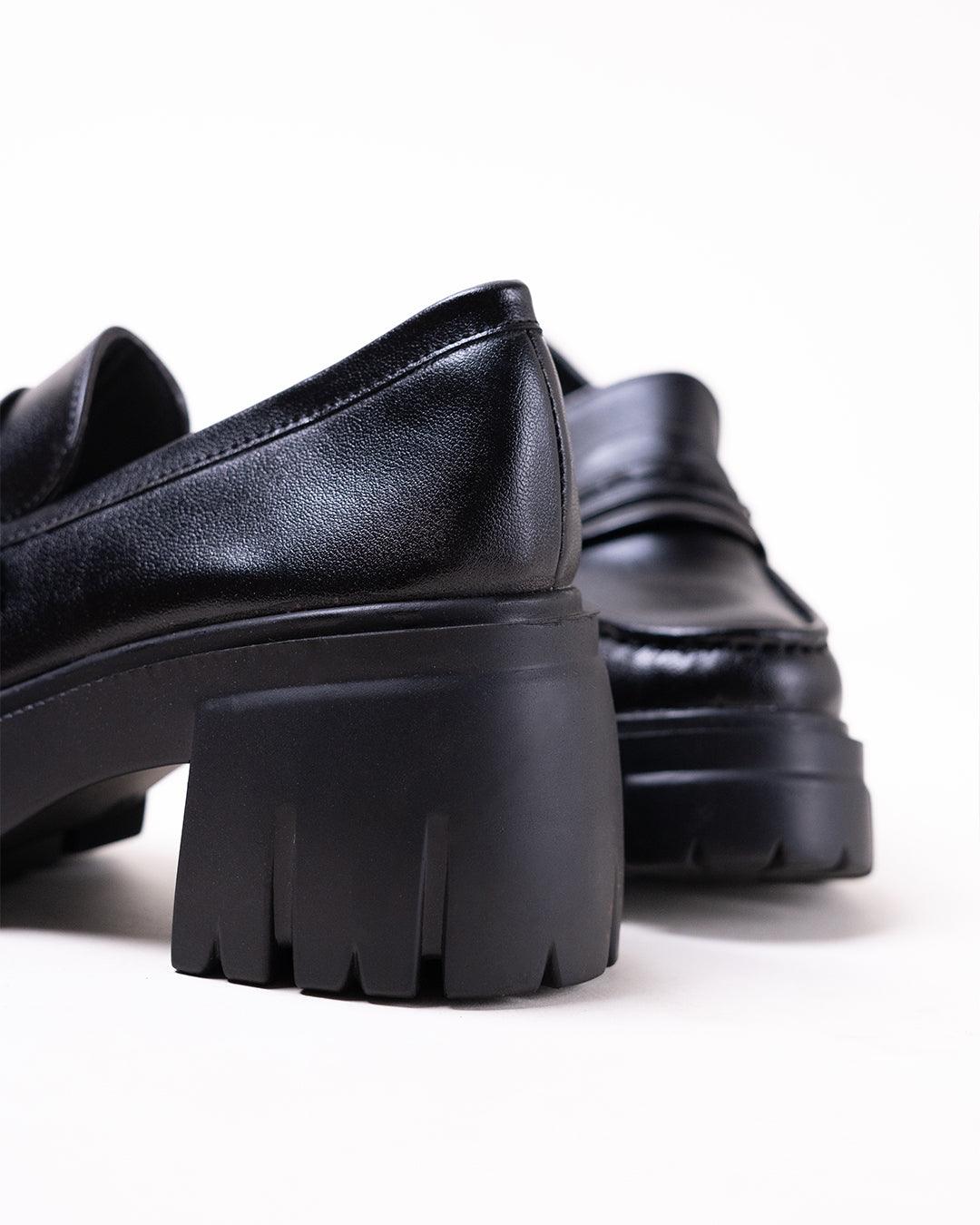 Off Duty Aesthetic Chunky Black Trending Loafers - Image 4
