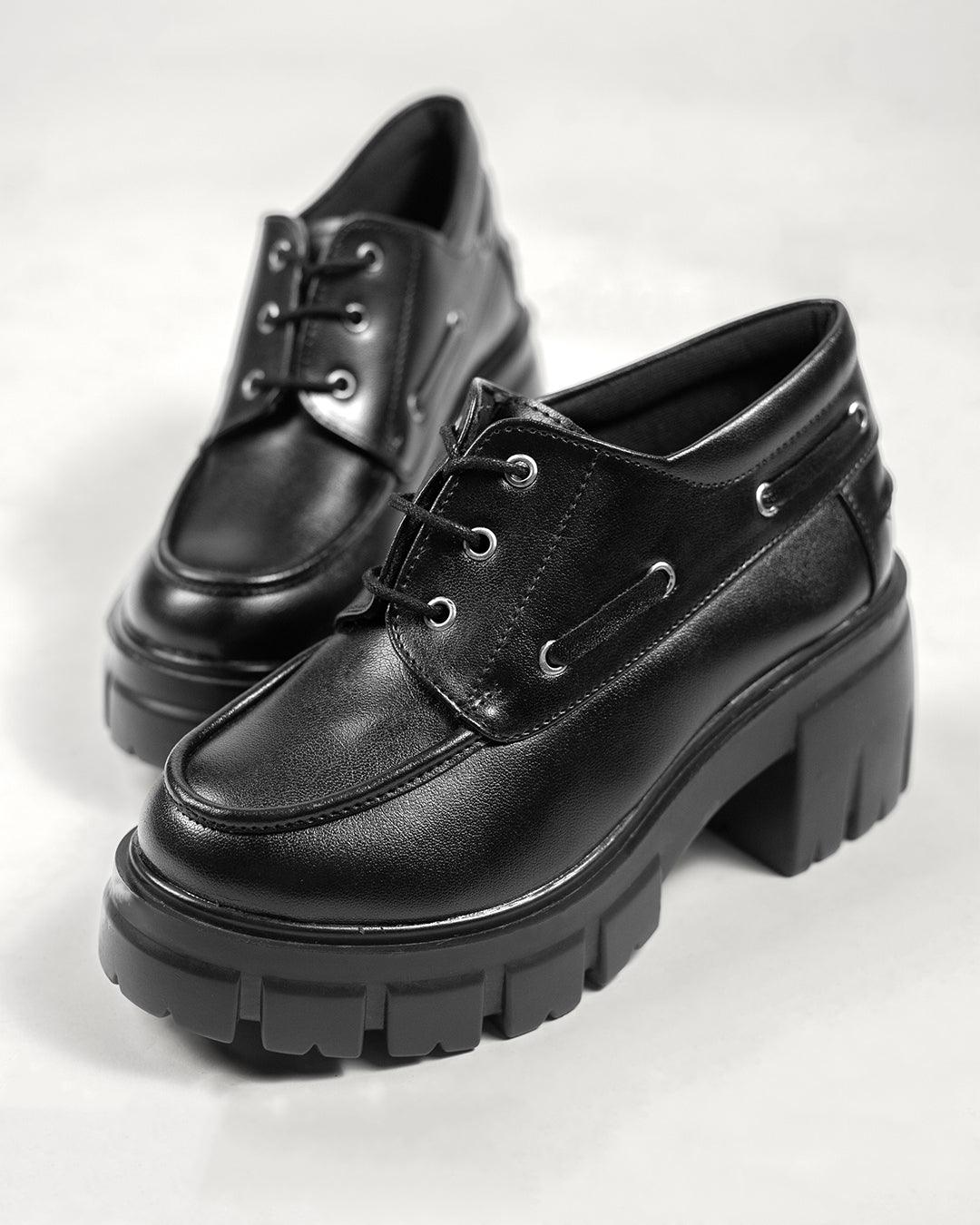 Off Duty Aesthetic Lace-Up Shoes - Image 3