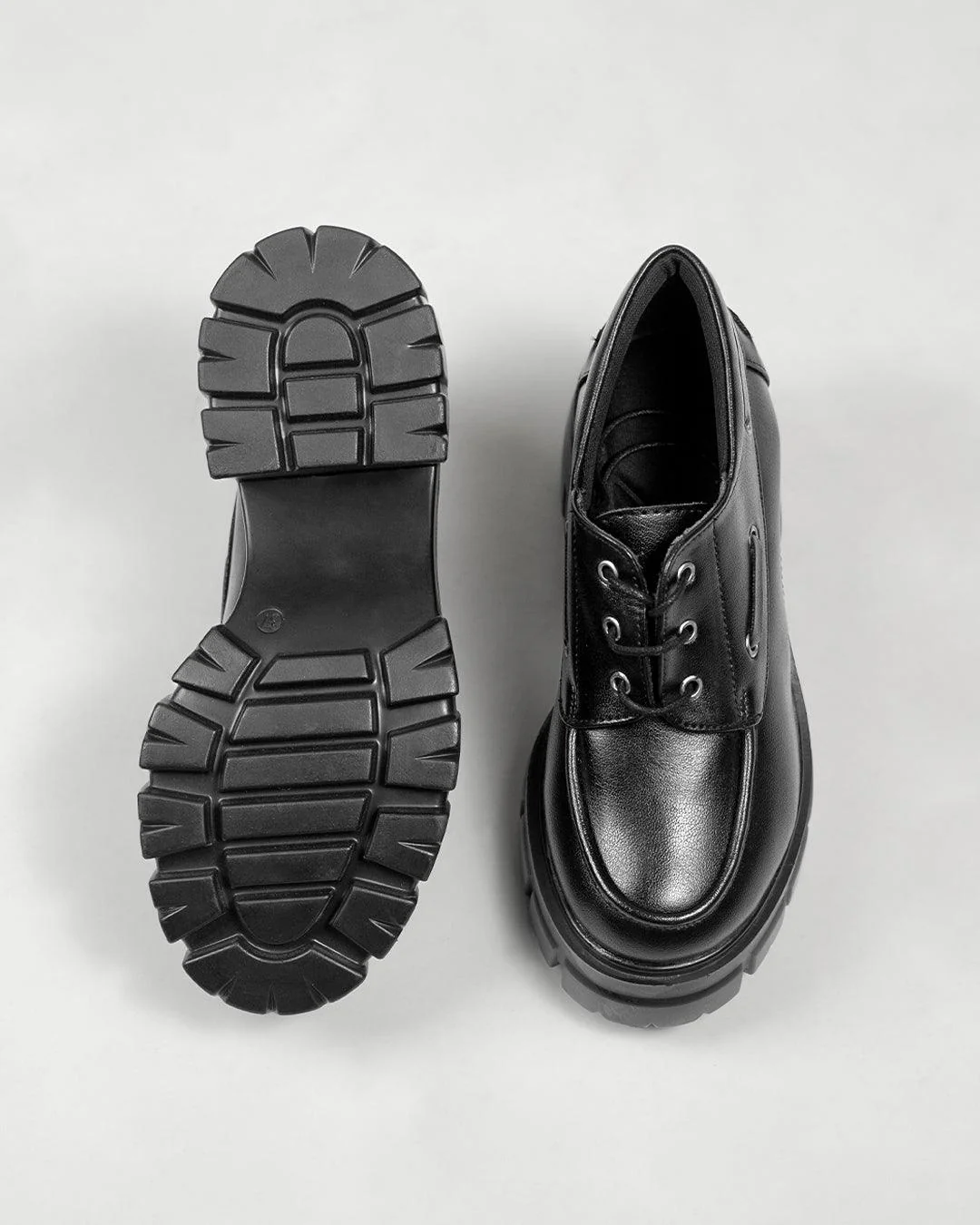 Off Duty Aesthetic Lace-Up Shoes - Image 4