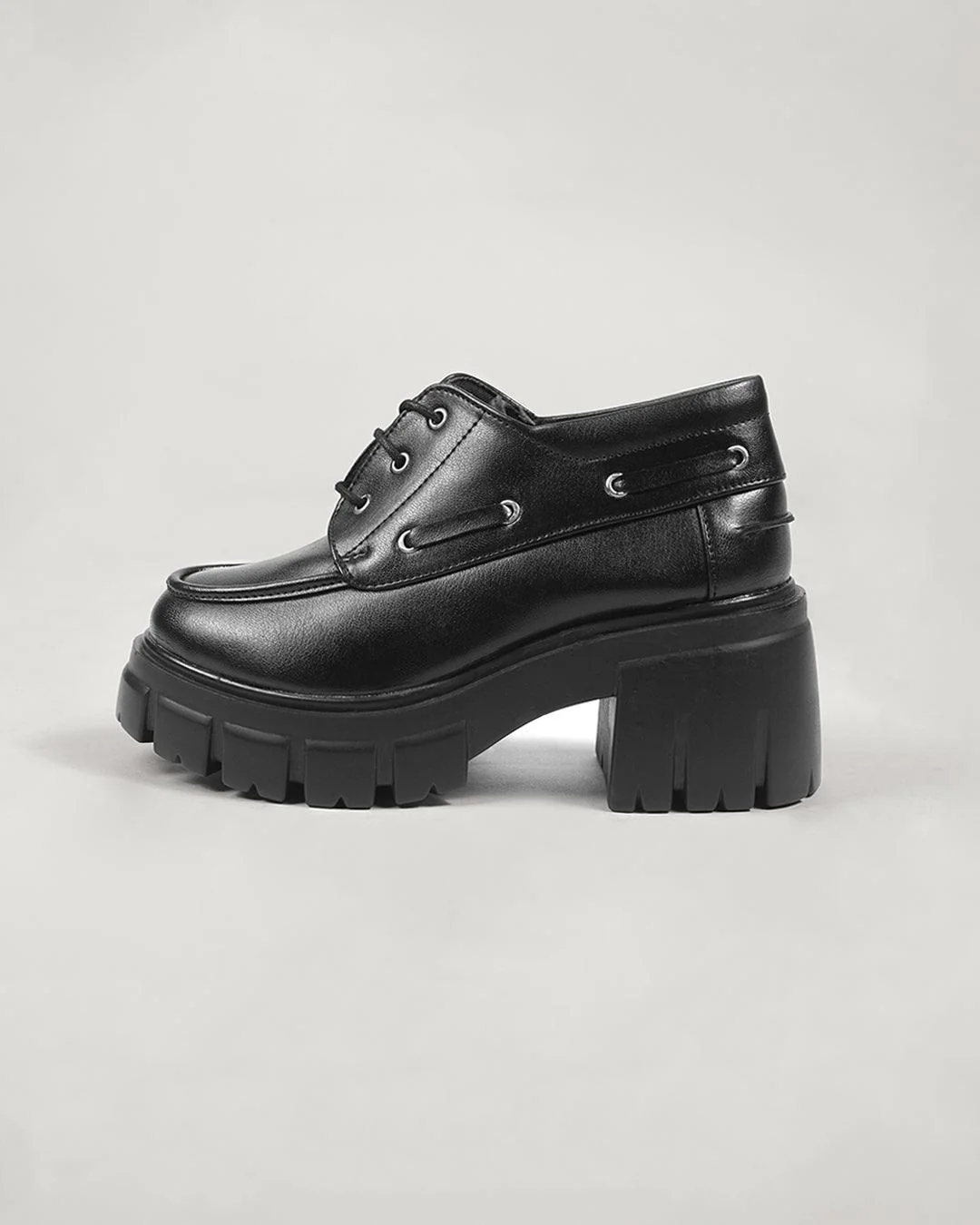 Off Duty Aesthetic Lace-Up Shoes - Image 5