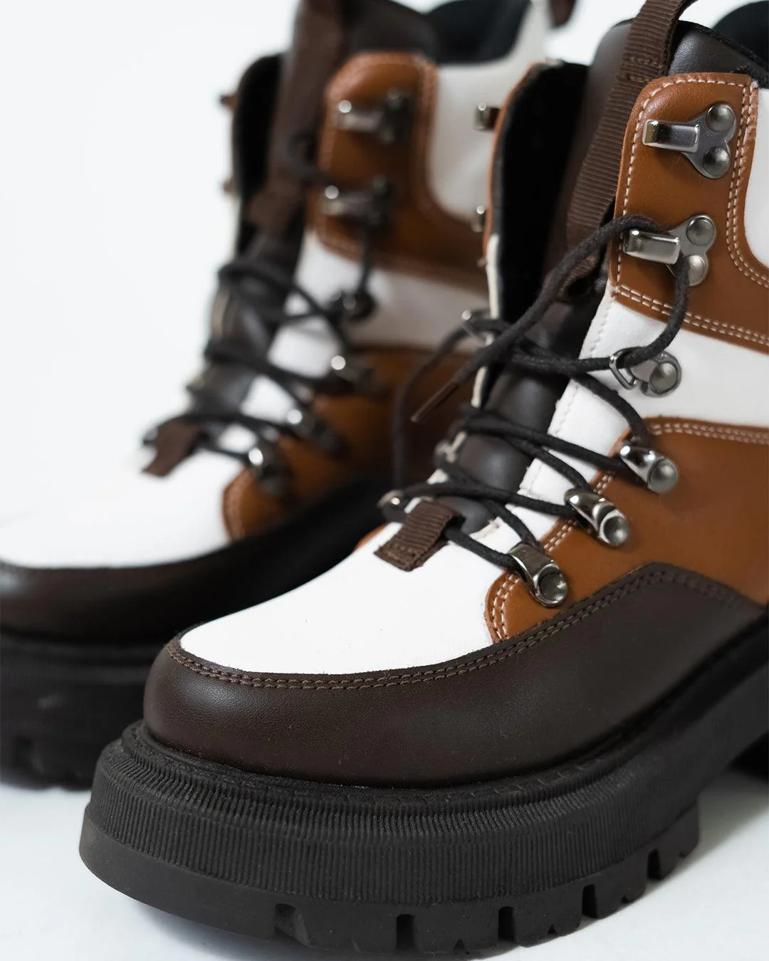 Off Duty Model Aesthetics Puffer Style Chunky Boot - Image 5