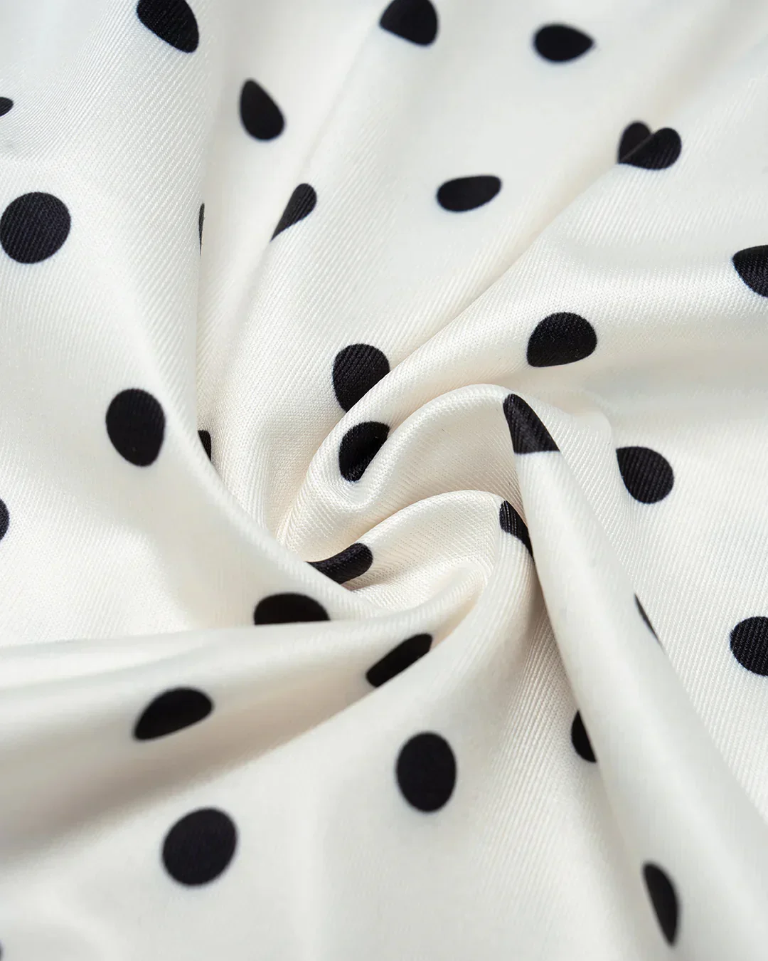 Polka Dots Print Ruched Off Shoulder Top And Tie-Up Skirt Set - Image 4