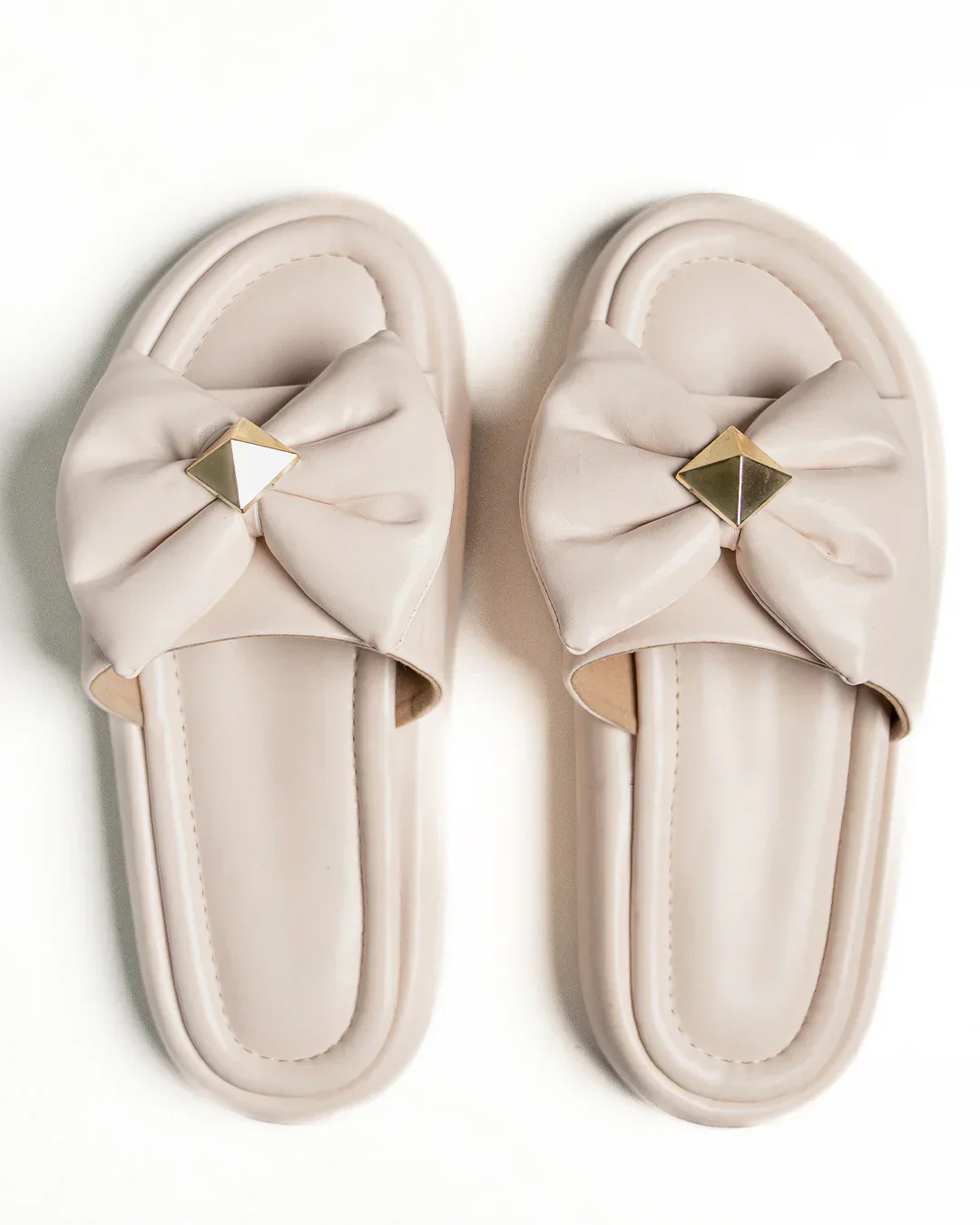 Quilted Slide Sandals With Bow And Gold Charm Detail - Image 3