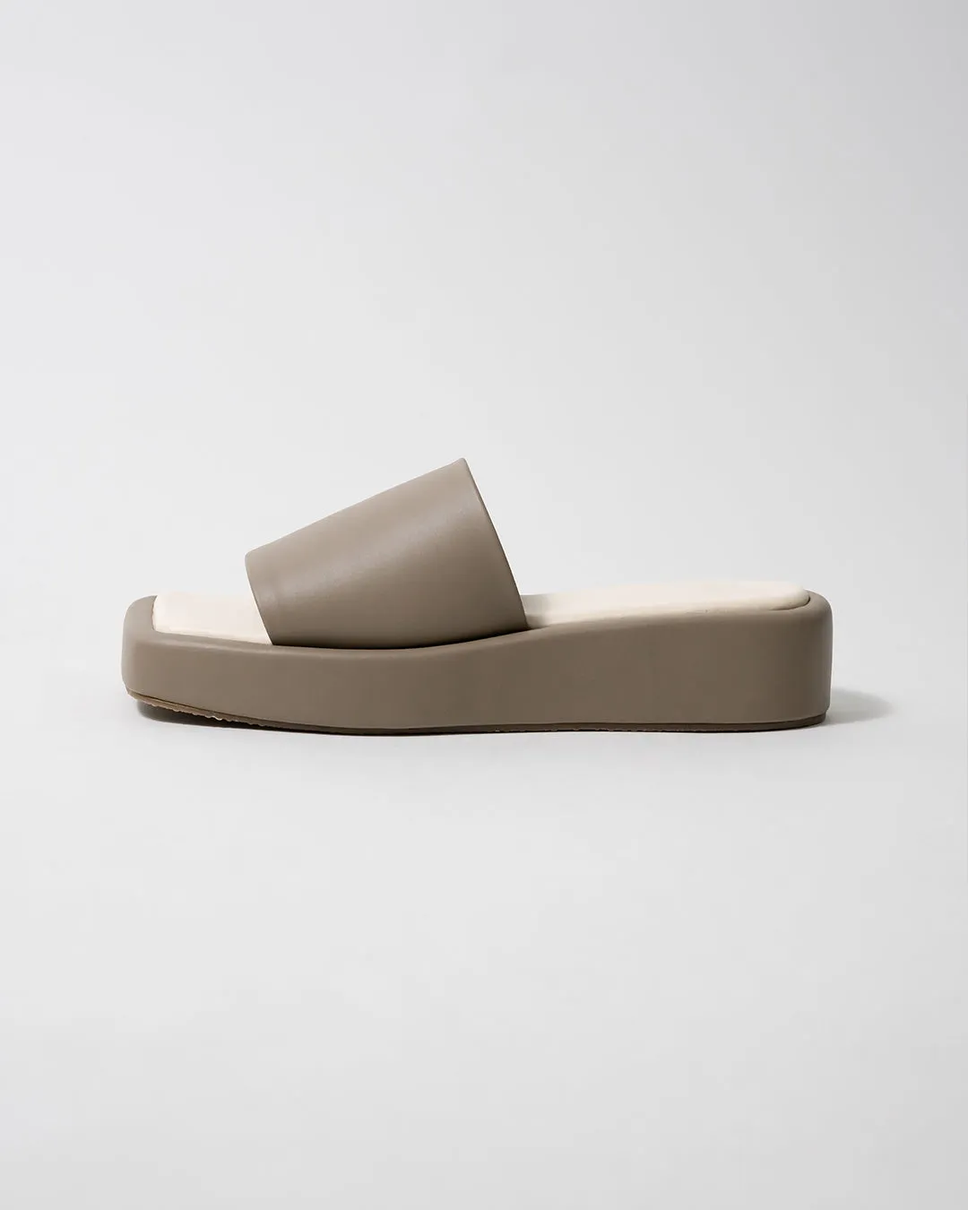 Retro vibe new york city girl flatform flats - Image 3