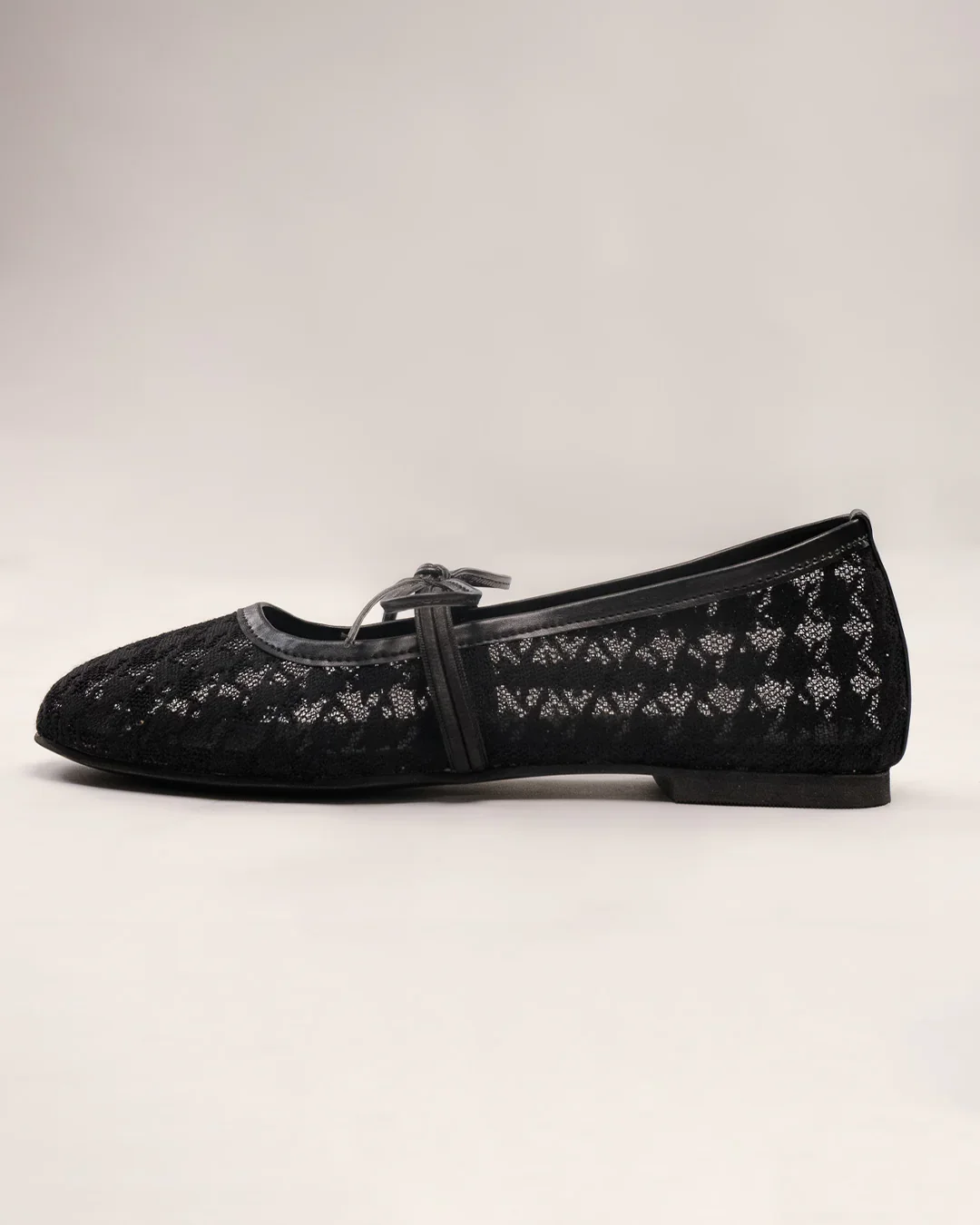 Round Toe Lace Casual Ballet Flats in Black - Image 6