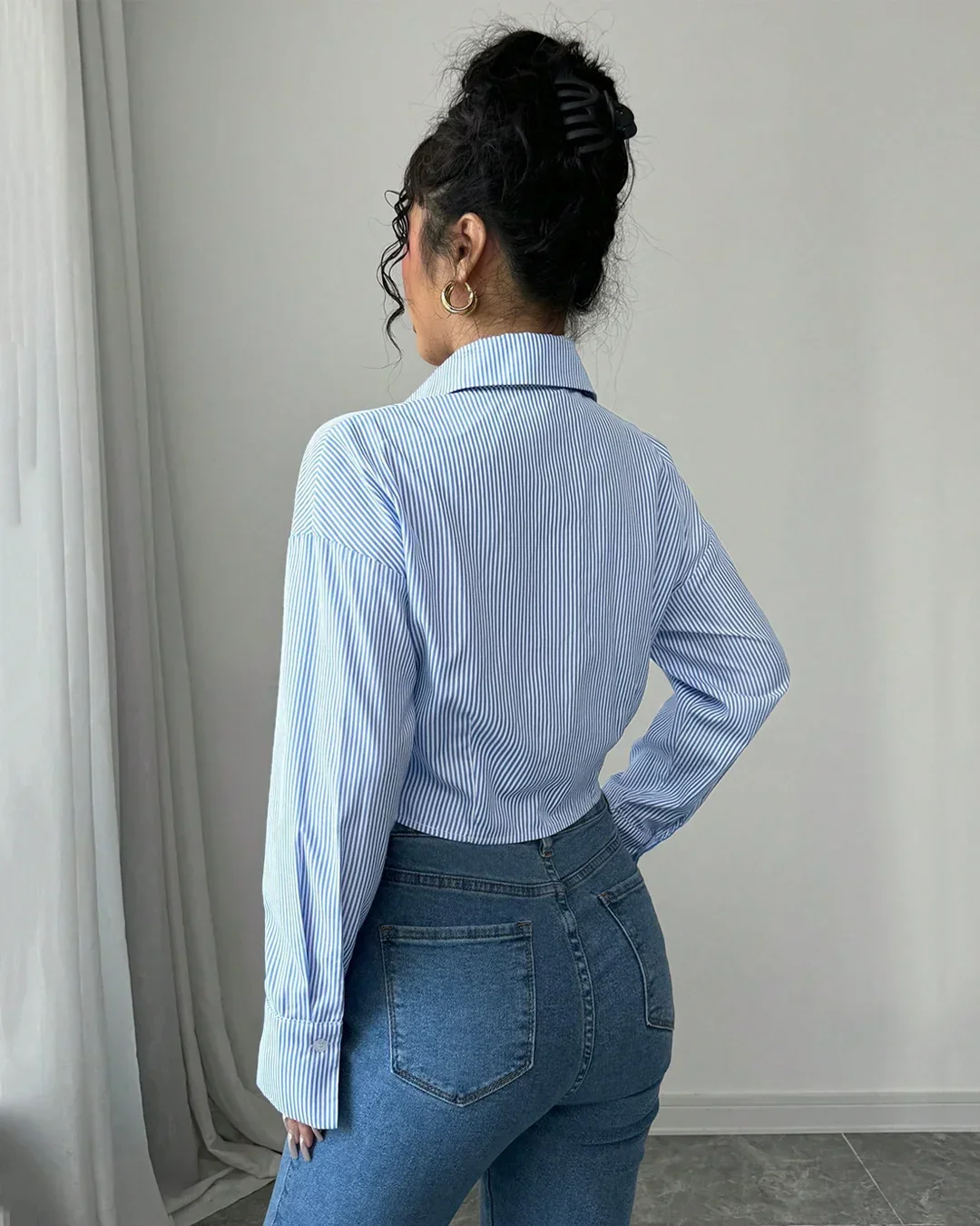 Striped Collared Neck Ruched Waist Crop Shirt in Blue and White - Image 3