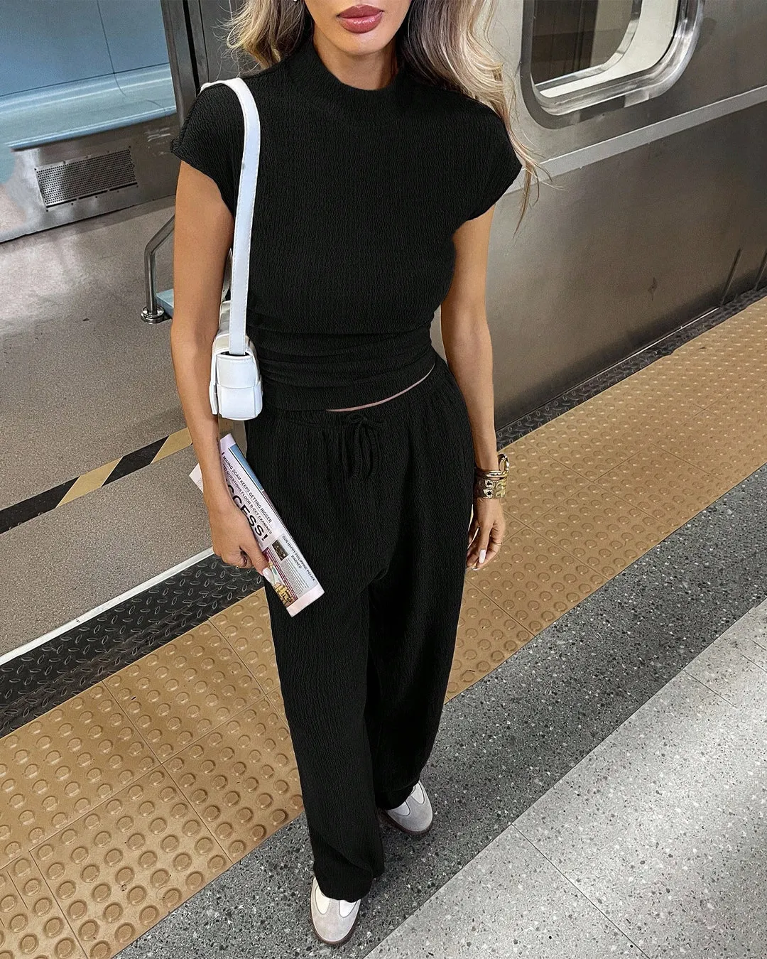 Short Sleeve Fitted Top & Wide-Leg Trousers Co-ords Set in Black - Image 2