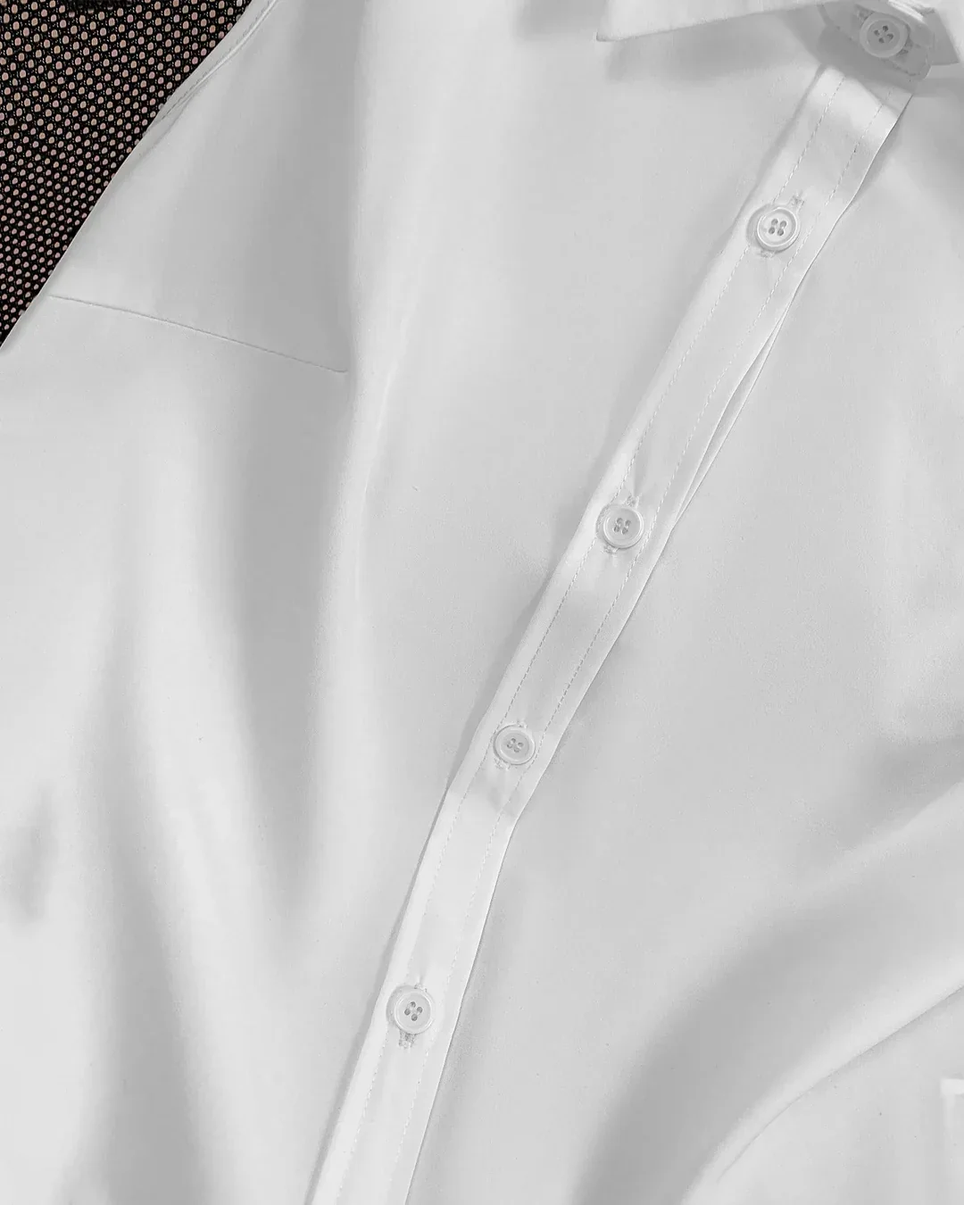 Sleeveless Button Down Collared Shirt in White - Image 3