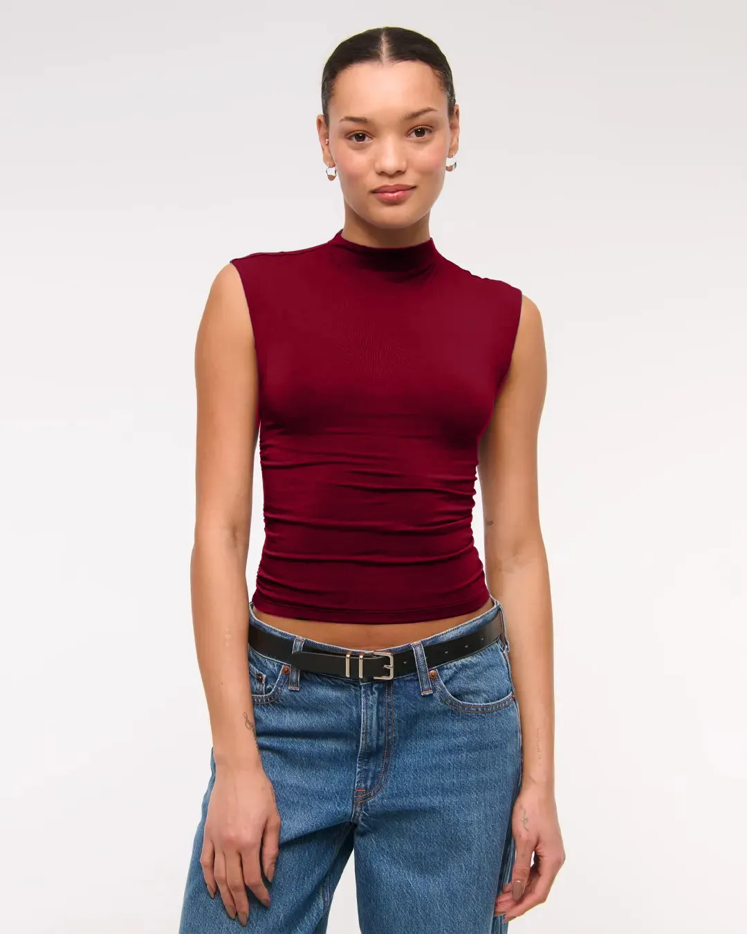 Sleeveless Mock Neck Ruched Fitted Top In Burgundy - Image 2