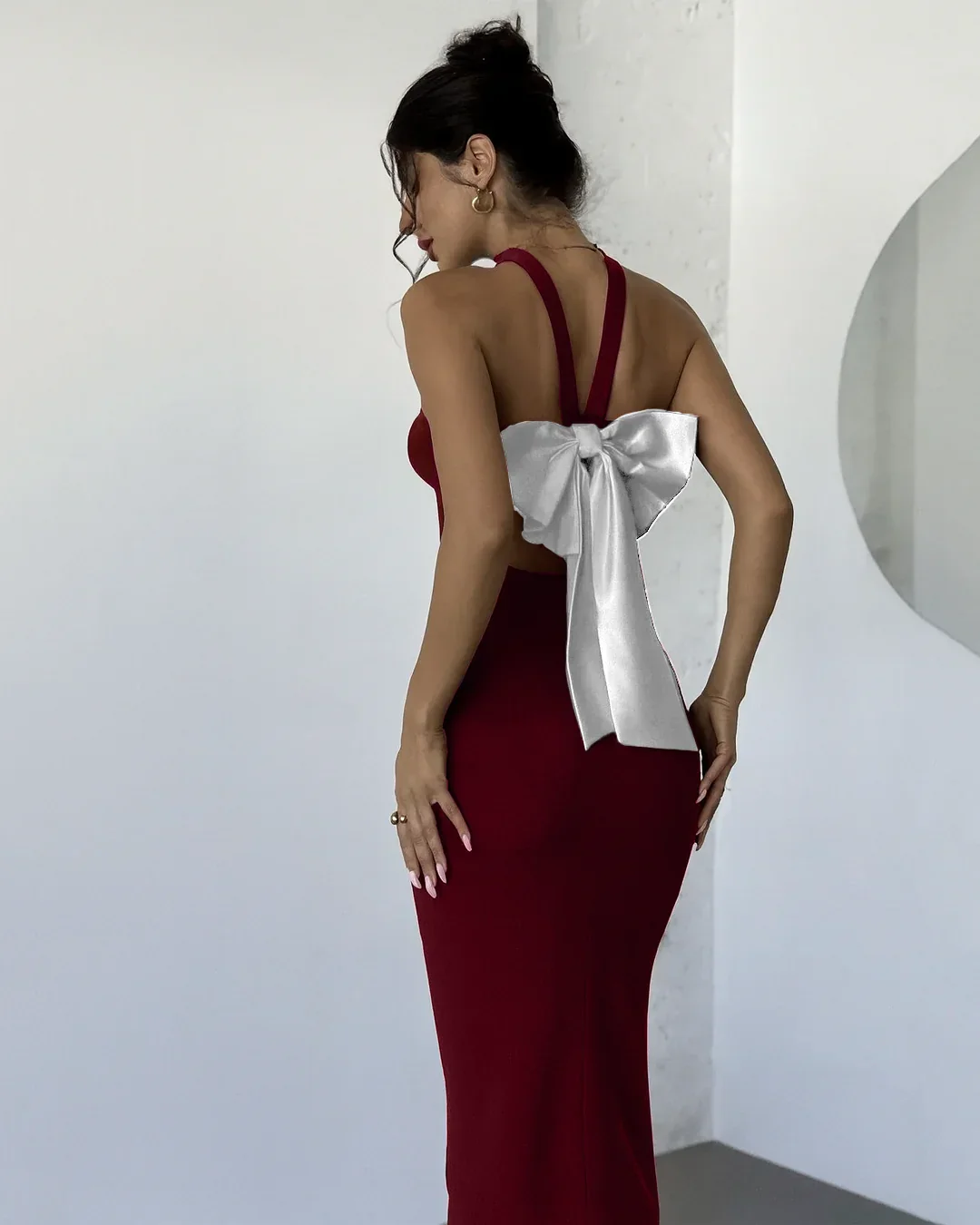 Slim Fit Backless Contrast Bow Tie Sexy Dress in Burgundy - Image 3