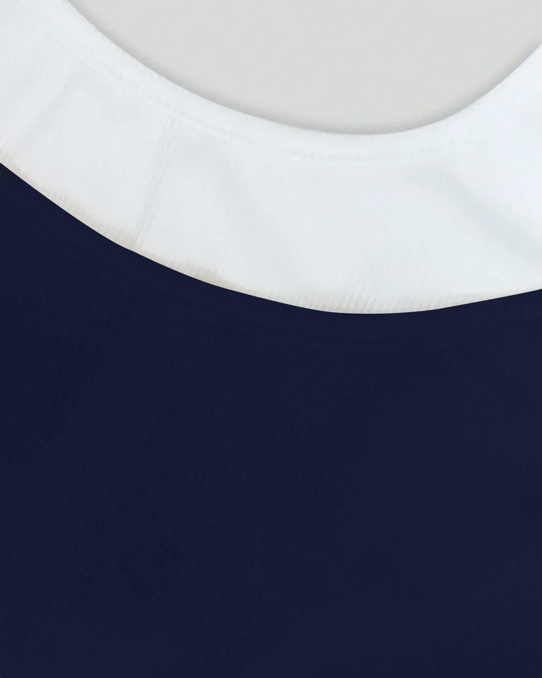 Slim-Fit Straight Hem Solid Sleeveless Tank Top in Navy Blue - Image 3