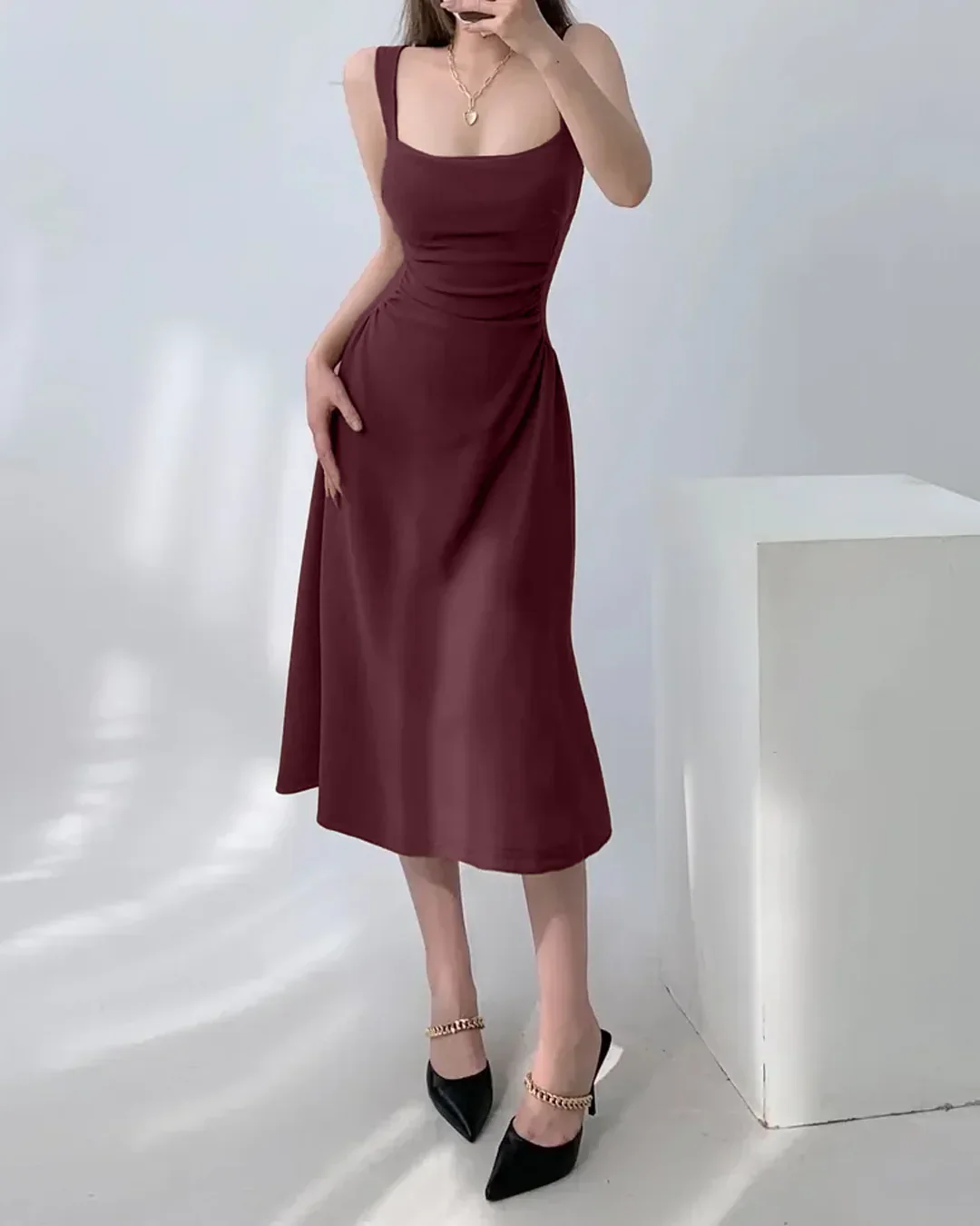Spaghetti Strap Square-Neck Plain Ruched Midi Dress in Maroon - Image 3