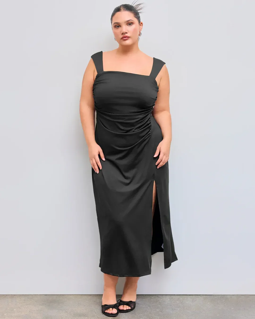 Square Neck Bow Detail Sleeveless Midi Dress Curve & Plus - Image 3