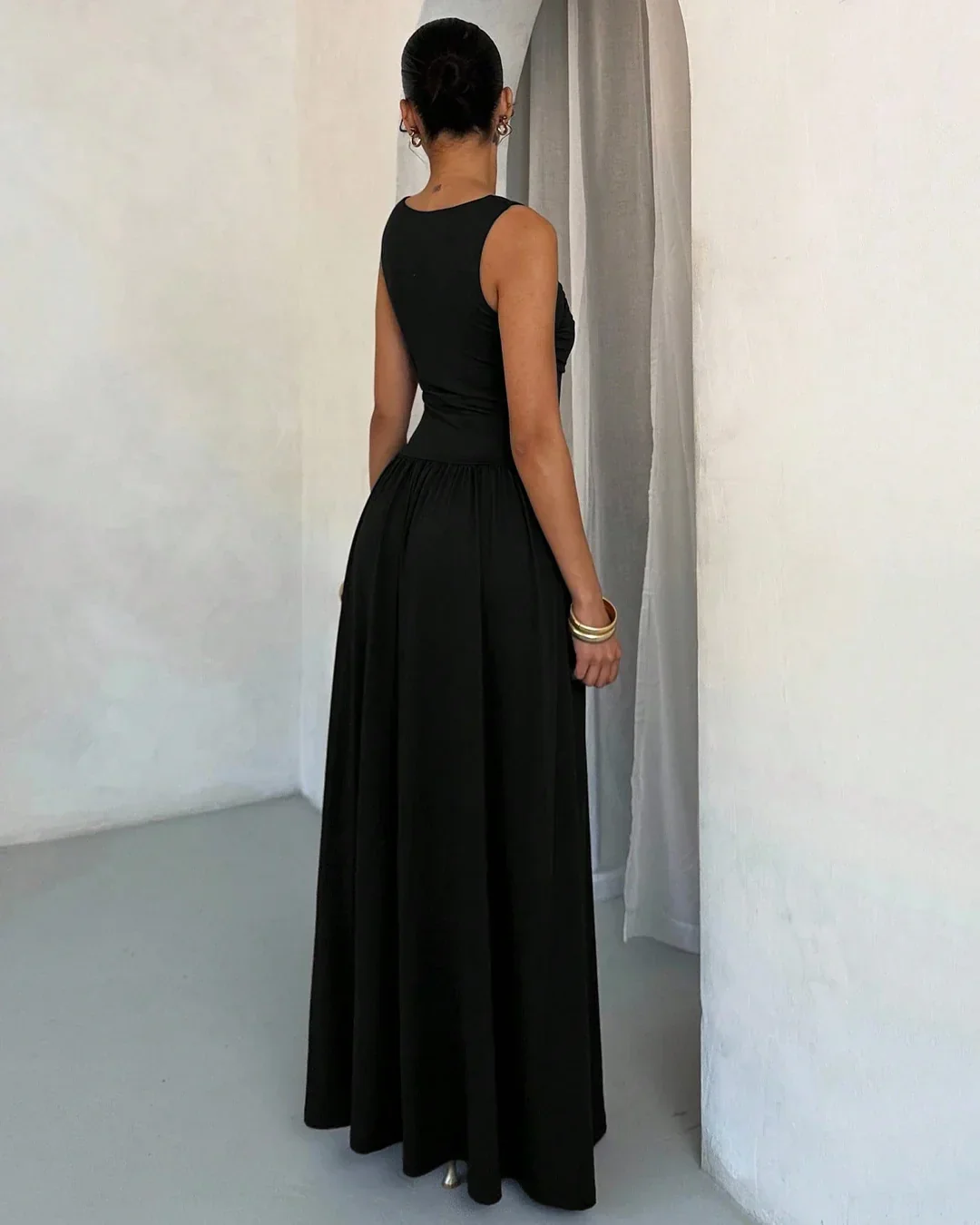 Square Neck Sleeveless Maxi Dress in Black - Image 3