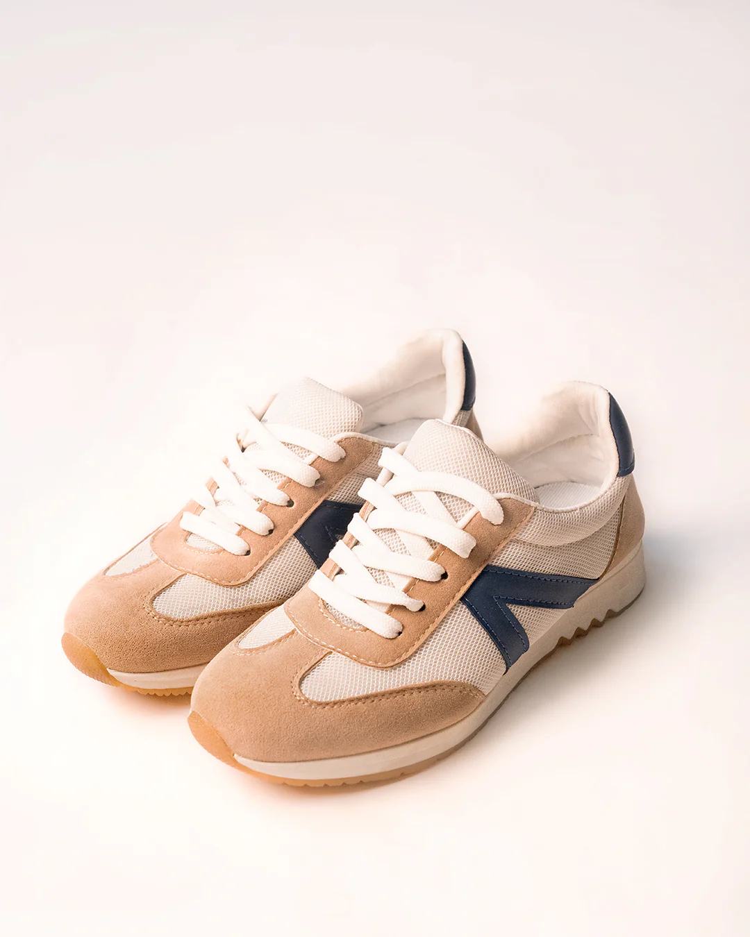 Streetwear Strip Sneakers in Brown - Image 3