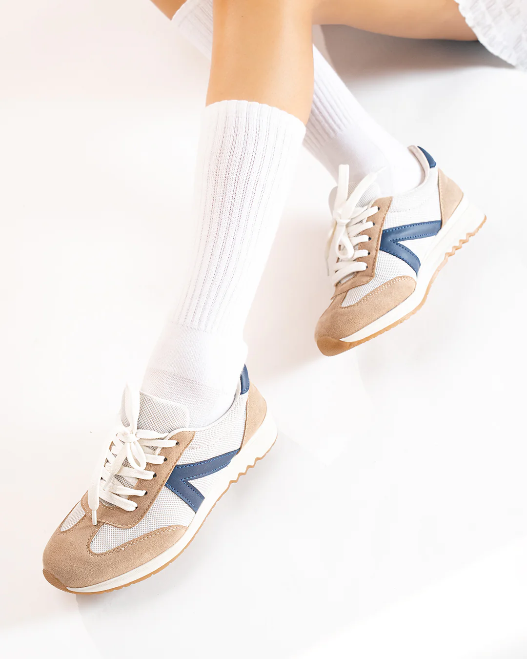 Streetwear Strip Sneakers in Brown - Image 4