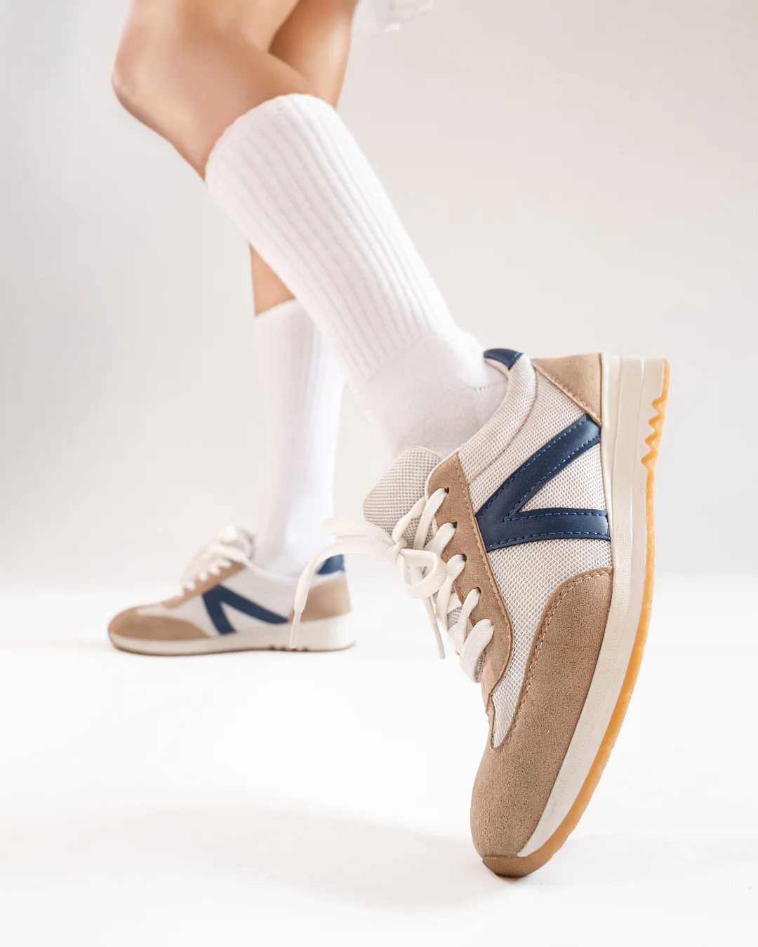 Streetwear Strip Sneakers in Brown - Image 7