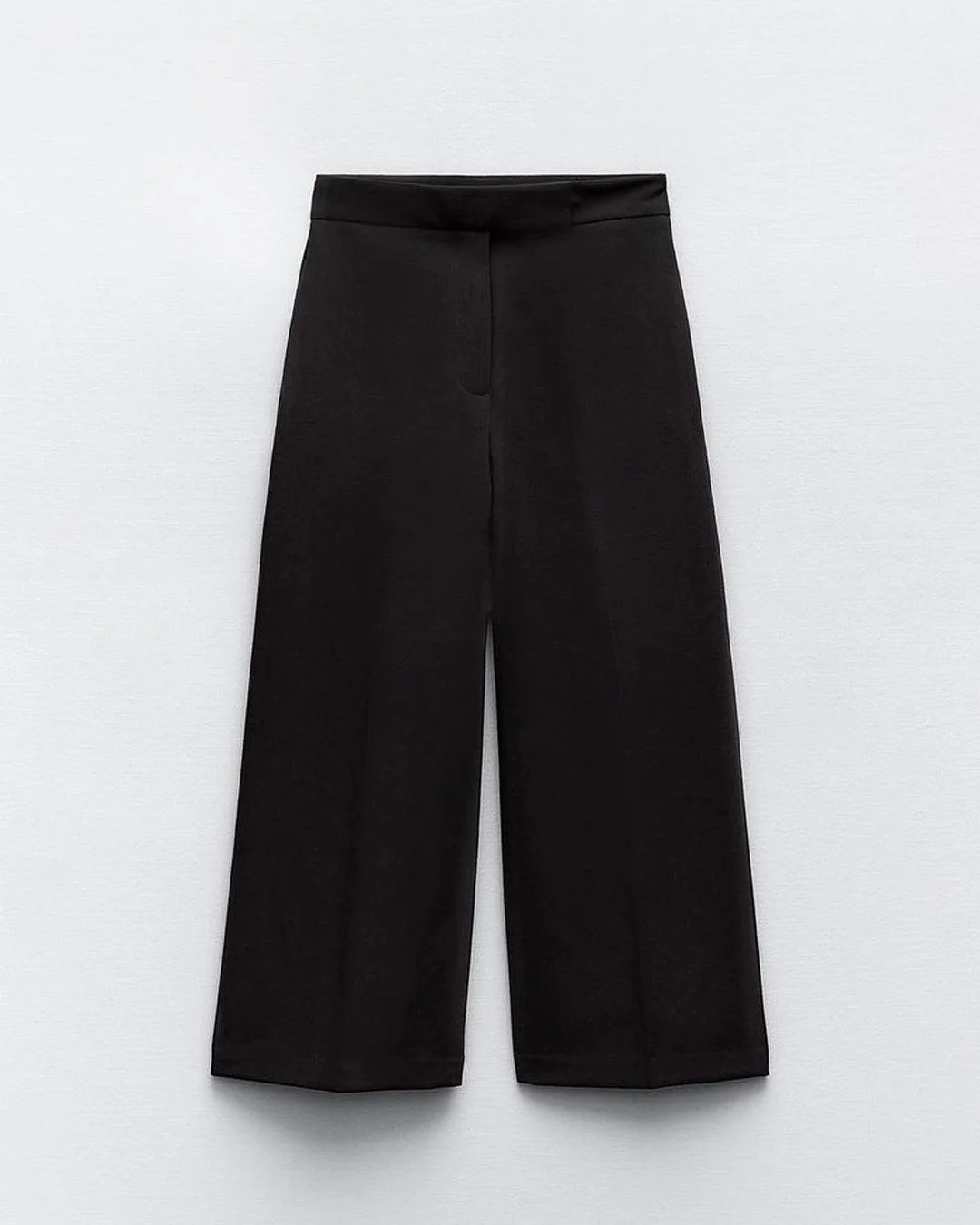 Two Piece Set : Tailored Bandeau Button Detail Top & High Waist Culotte Trouser In Black - Image 4